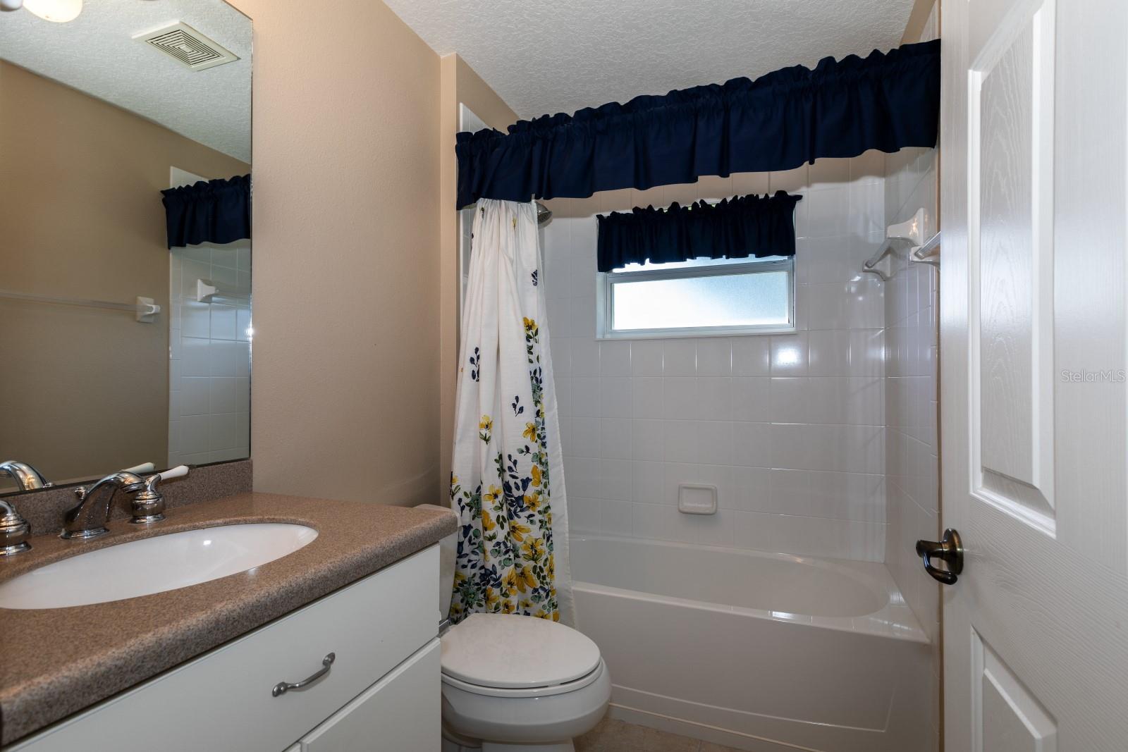 27300 PINE STRAW RD, LEESBURG, FL, 34748