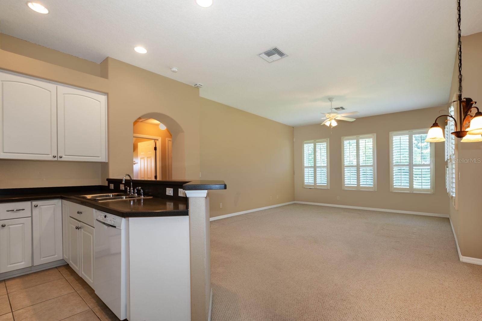 27300 PINE STRAW RD, LEESBURG, FL, 34748