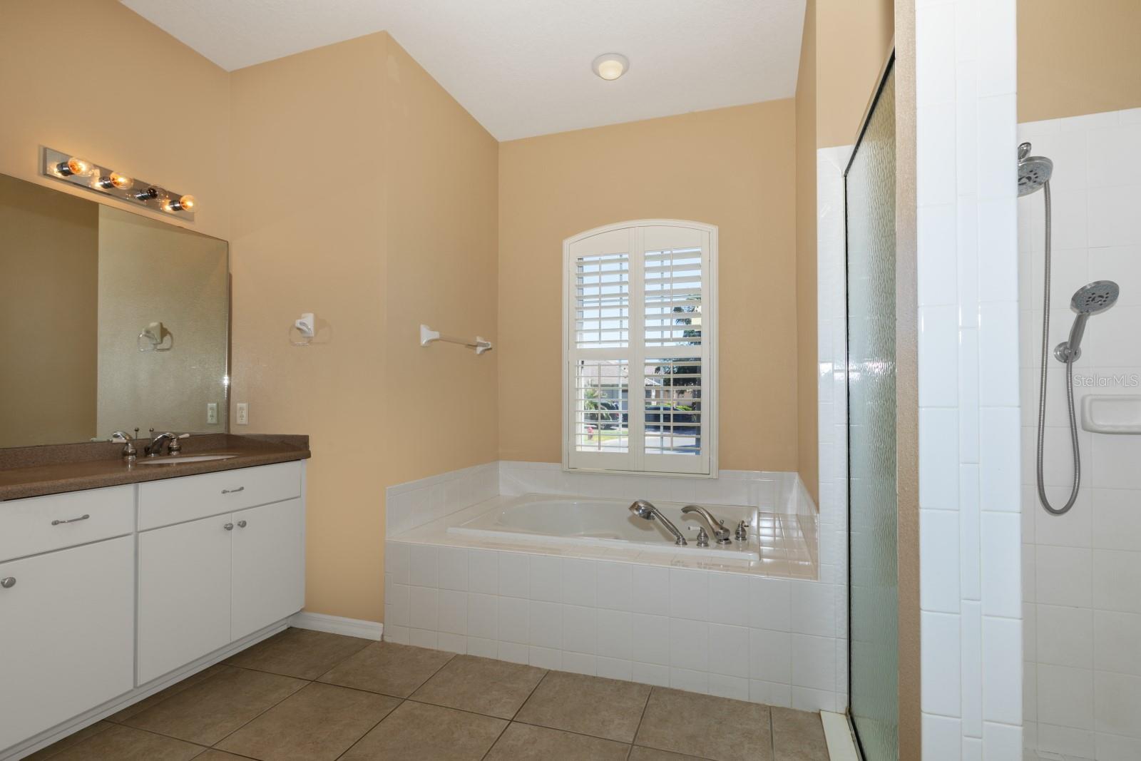 27300 PINE STRAW RD, LEESBURG, FL, 34748