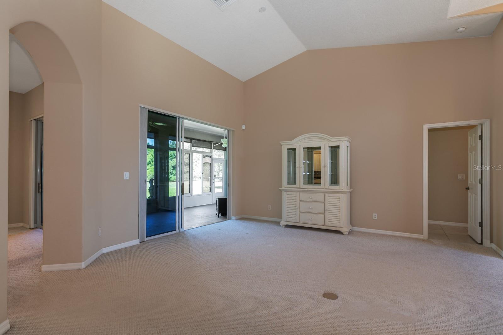 27300 PINE STRAW RD, LEESBURG, FL, 34748