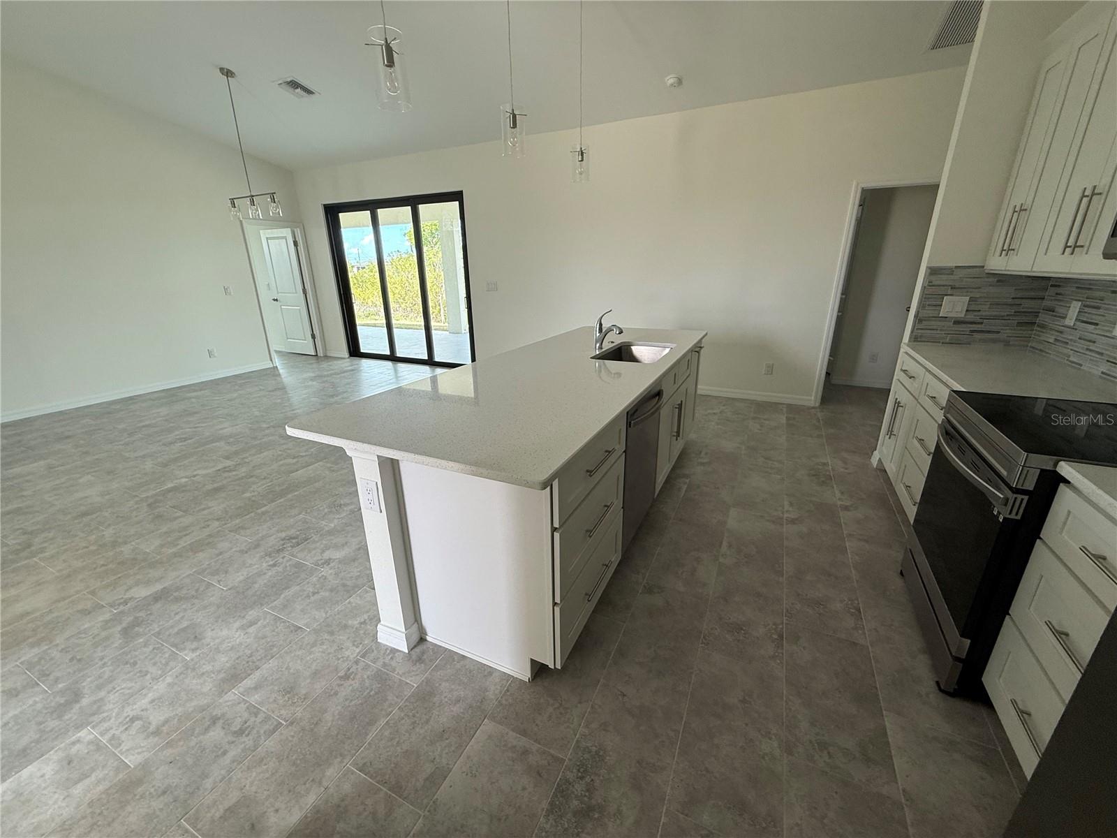 2102 NW 6TH PL, CAPE CORAL, FL, 33993