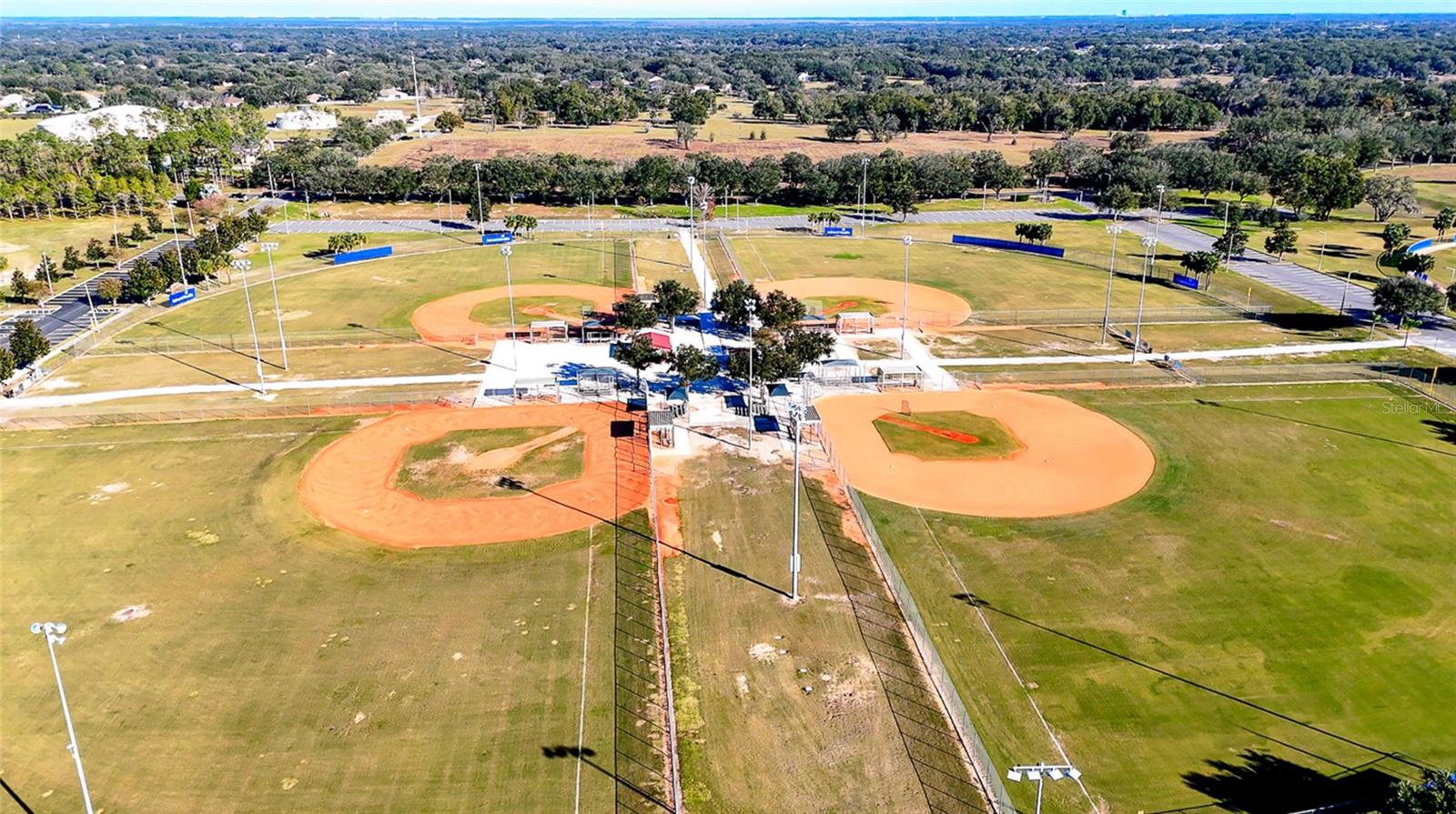 2054 SAWGRASS DR, APOPKA, FL, 32712