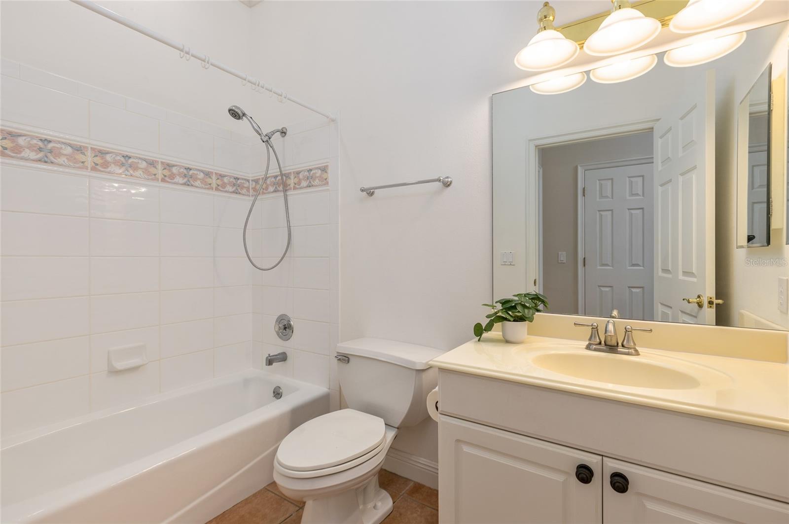 2054 SAWGRASS DR, APOPKA, FL, 32712