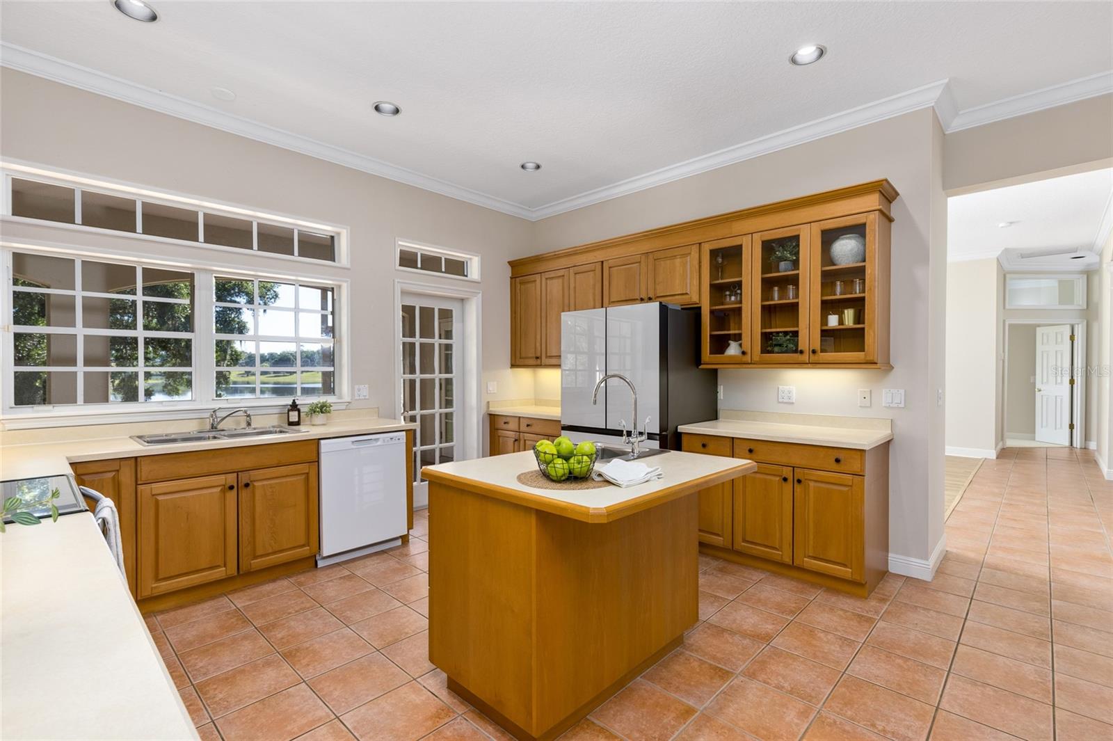 2054 SAWGRASS DR, APOPKA, FL, 32712