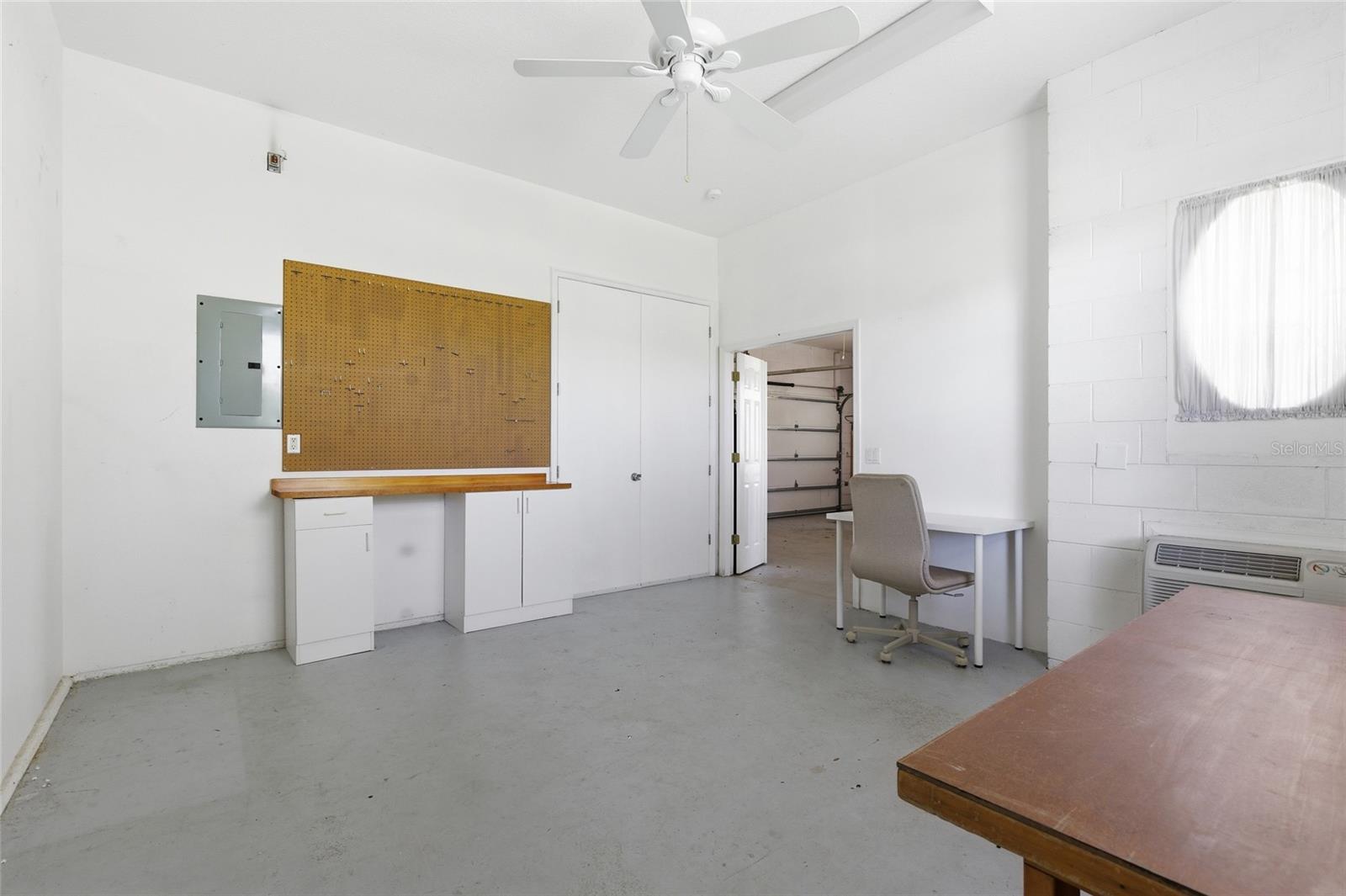 2054 SAWGRASS DR, APOPKA, FL, 32712