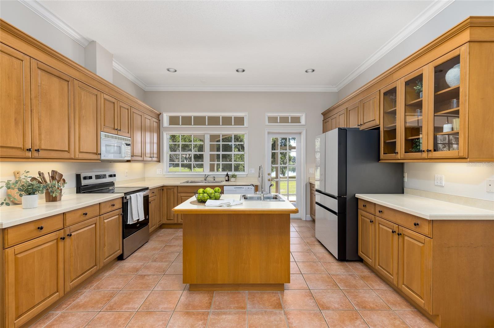 2054 SAWGRASS DR, APOPKA, FL, 32712