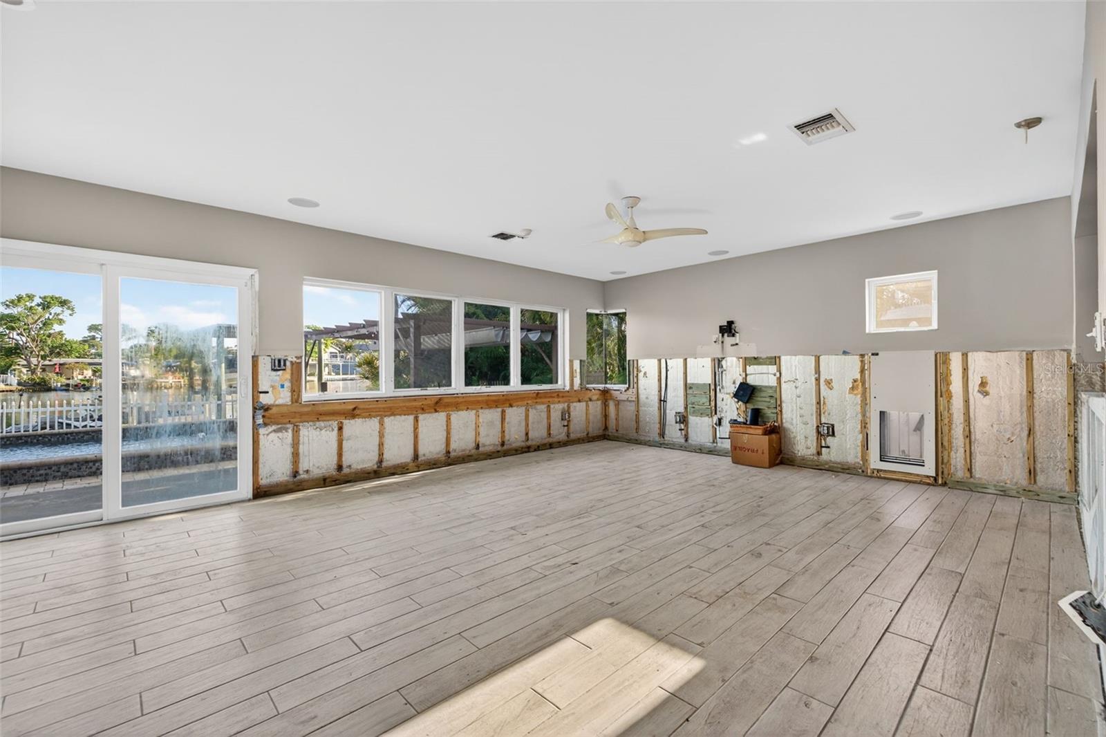 316 89TH AVE NE, ST PETERSBURG, FL, 33702