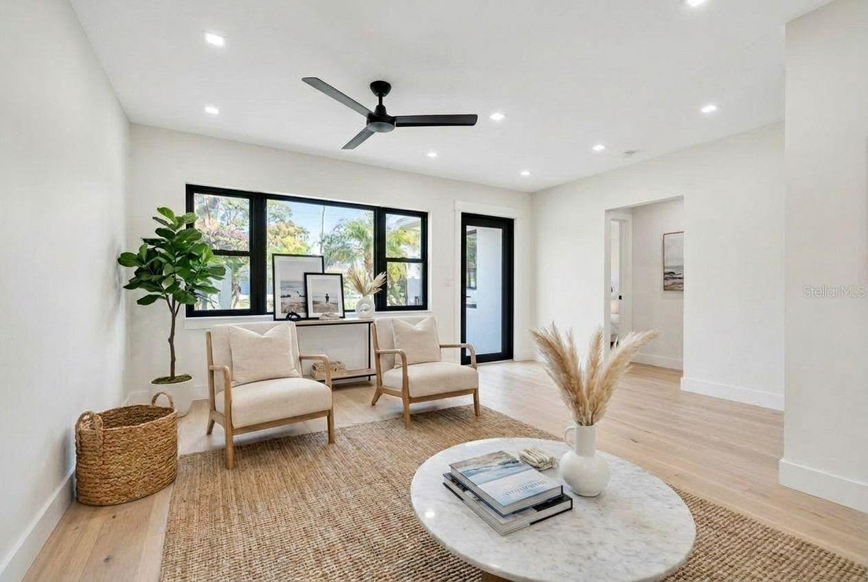 316 89TH AVE NE, ST PETERSBURG, FL, 33702