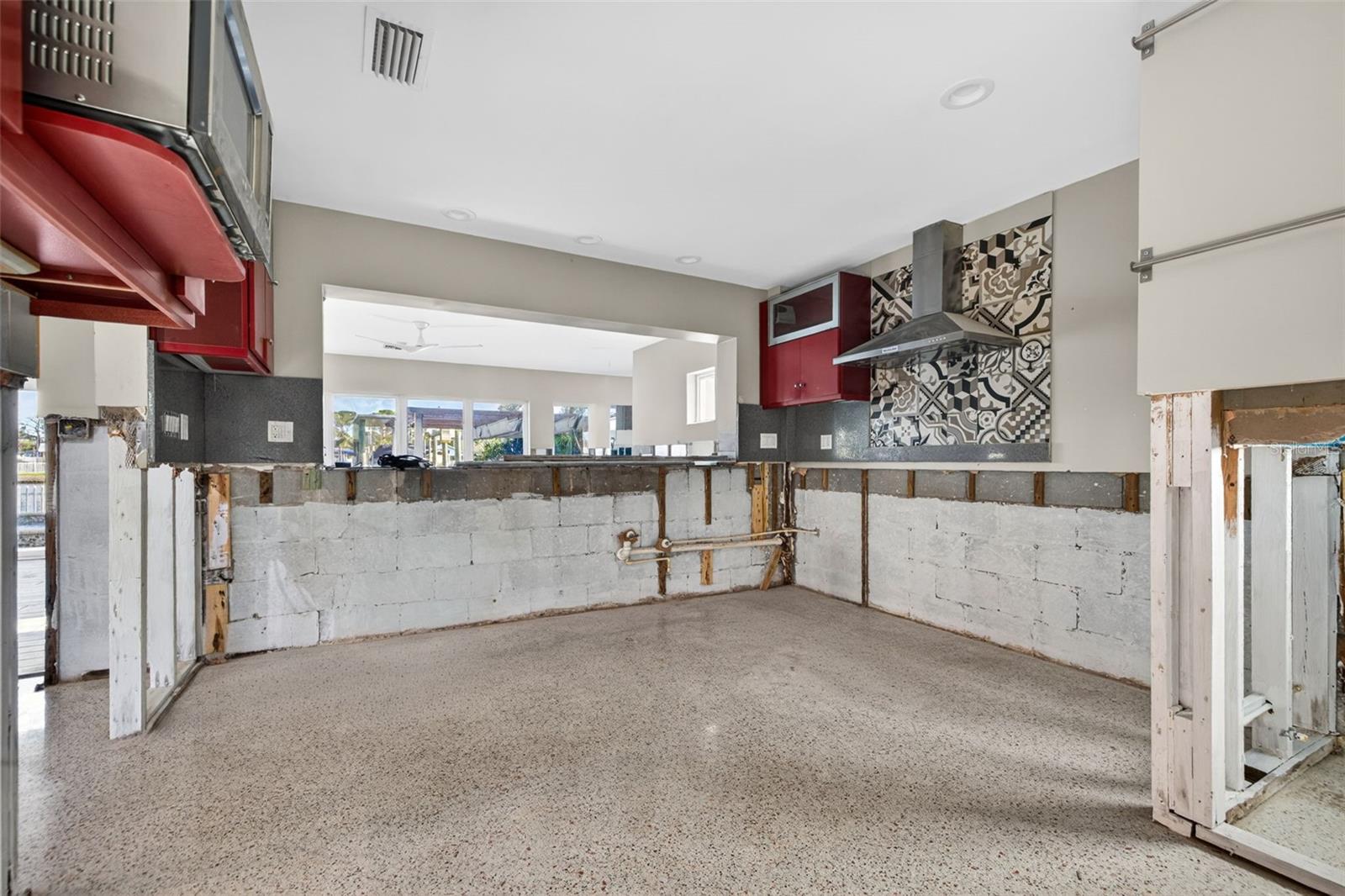 316 89TH AVE NE, ST PETERSBURG, FL, 33702