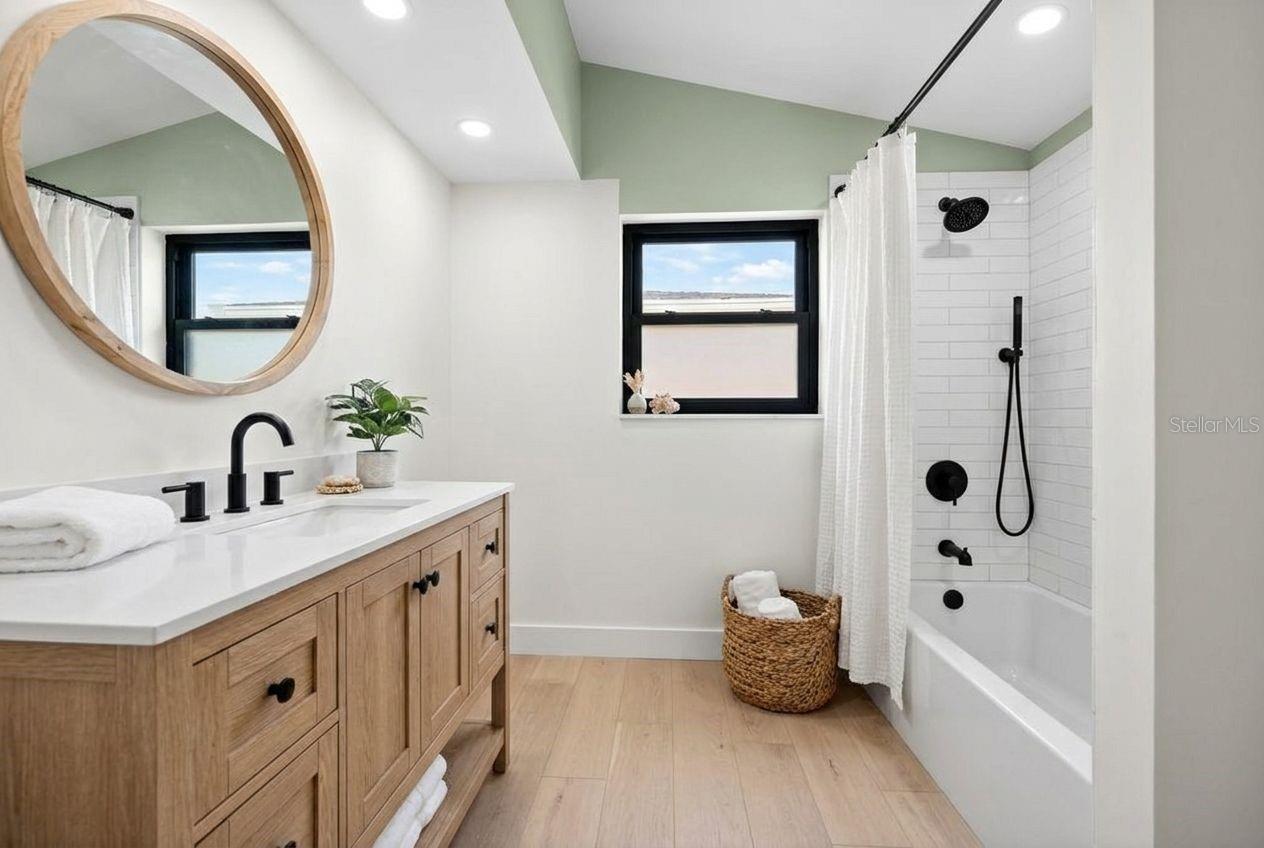 316 89TH AVE NE, ST PETERSBURG, FL, 33702