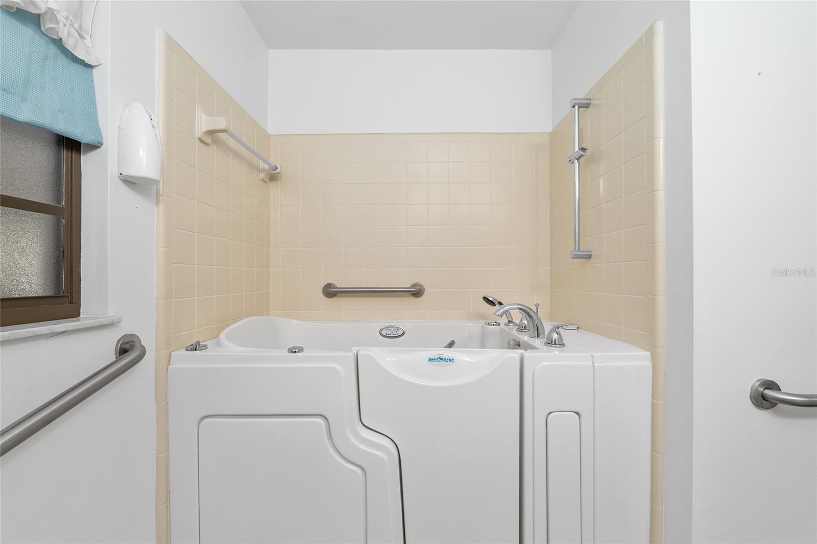 8479 NW 38TH DR, GAINESVILLE, FL, 32653