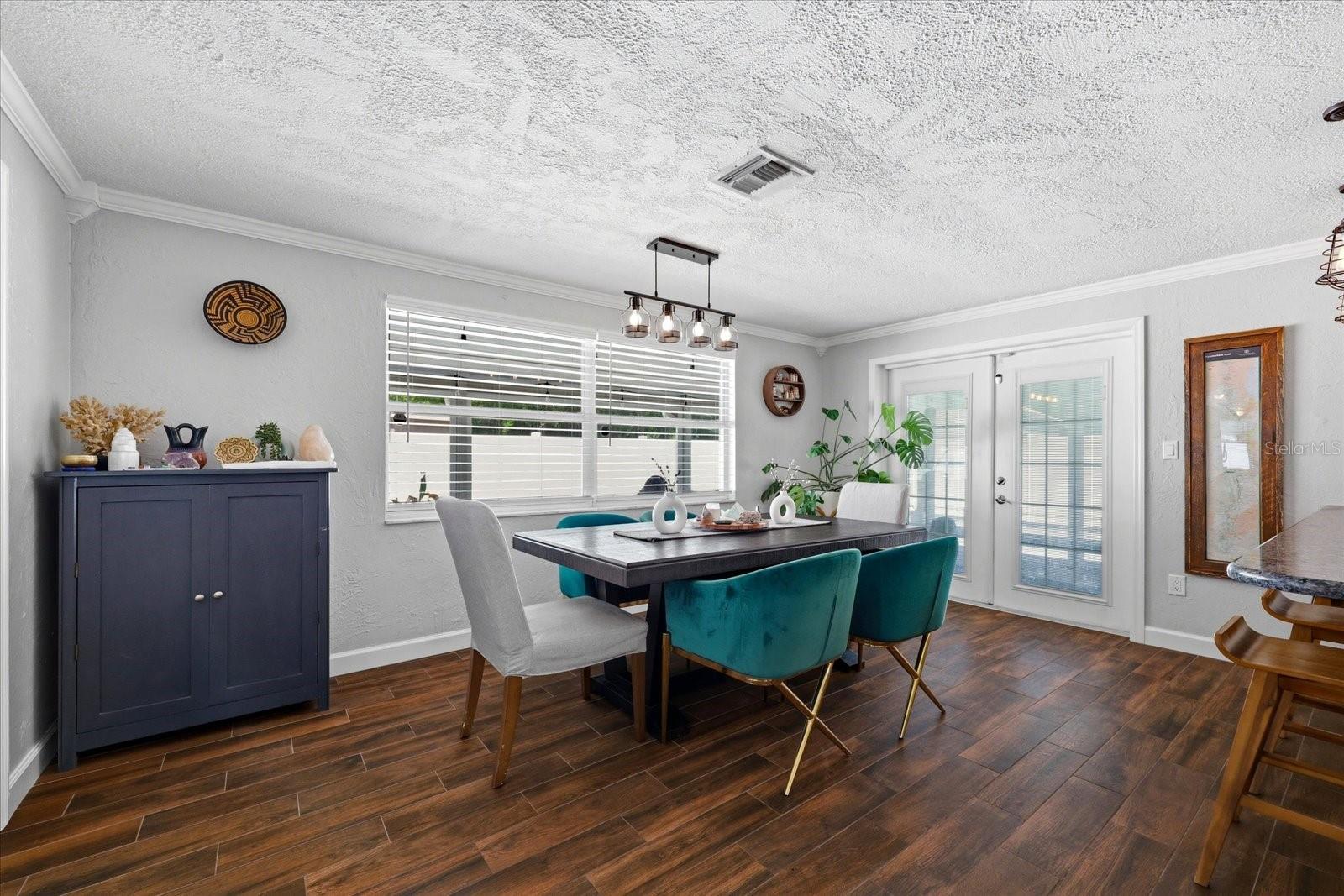 5700 HARDING BLVD NE, ST PETERSBURG, FL, 33703