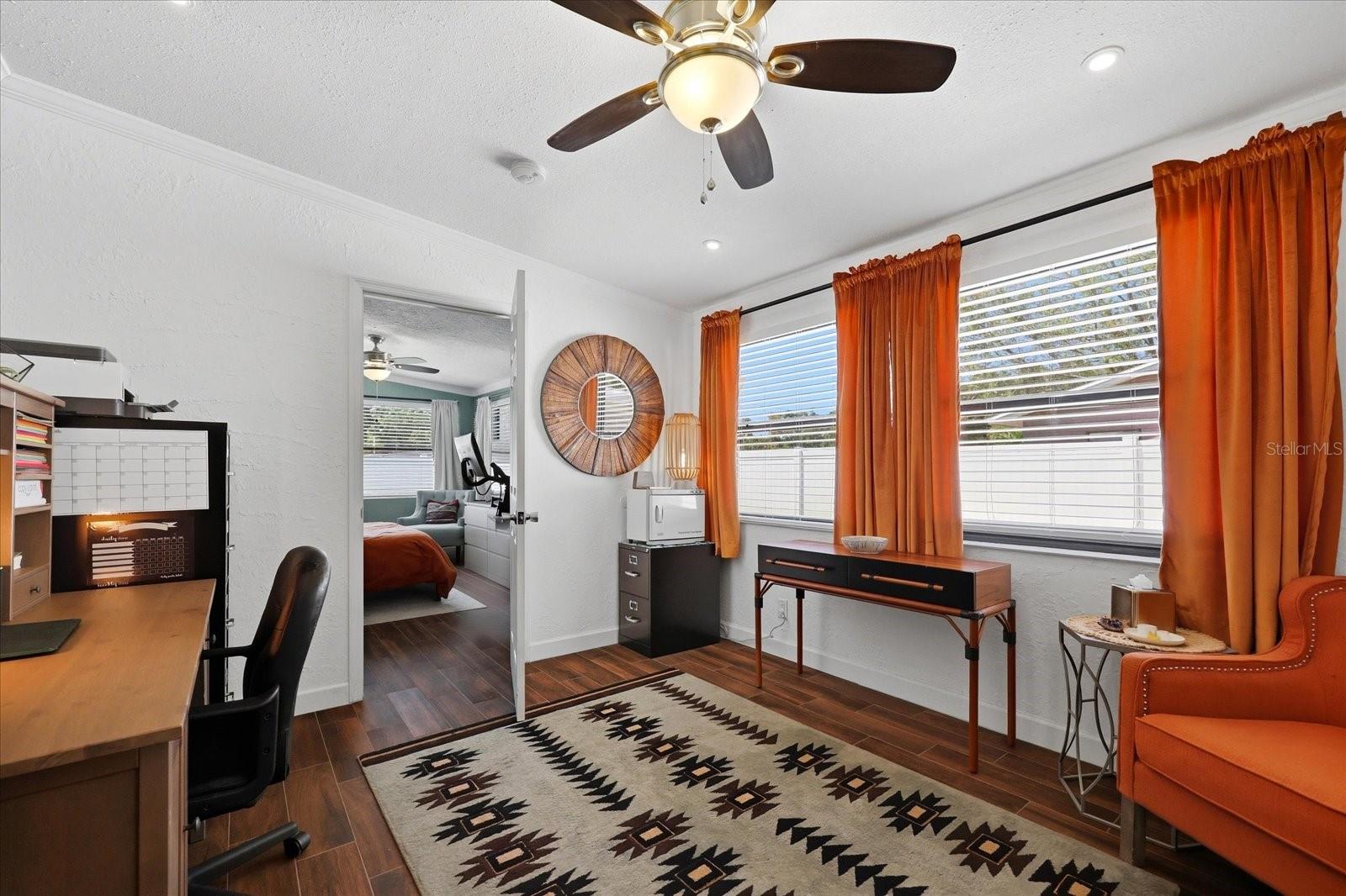 5700 HARDING BLVD NE, ST PETERSBURG, FL, 33703