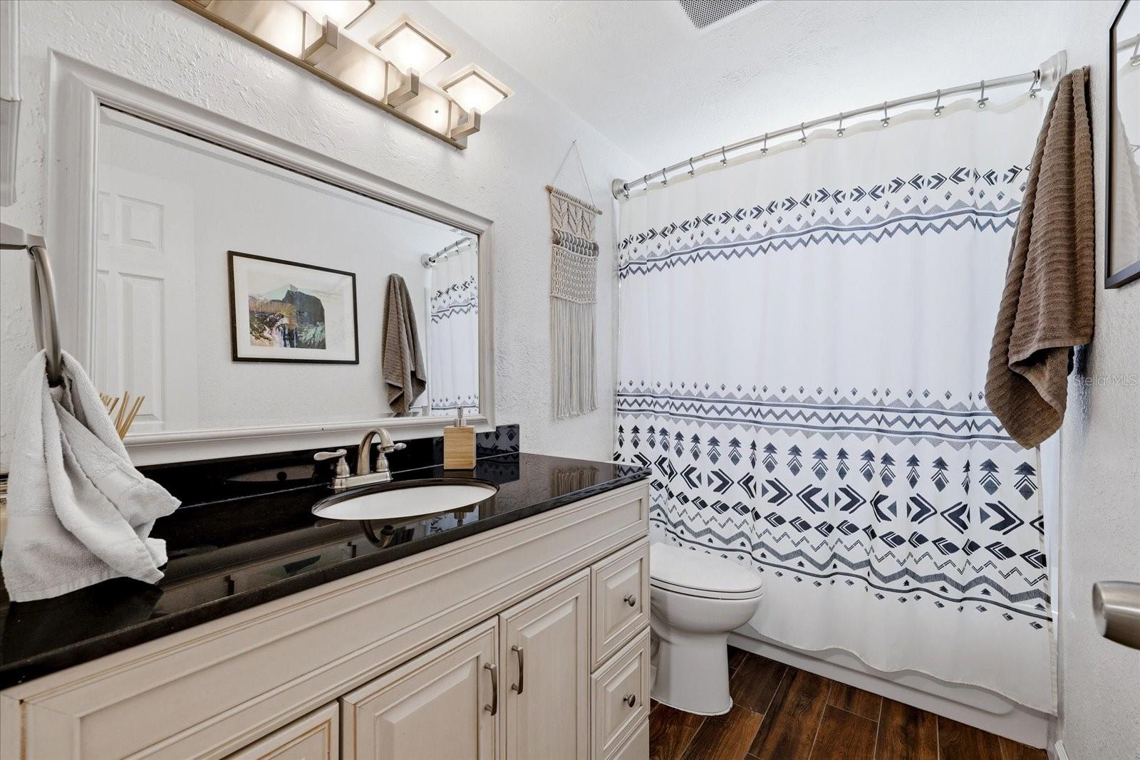 5700 HARDING BLVD NE, ST PETERSBURG, FL, 33703