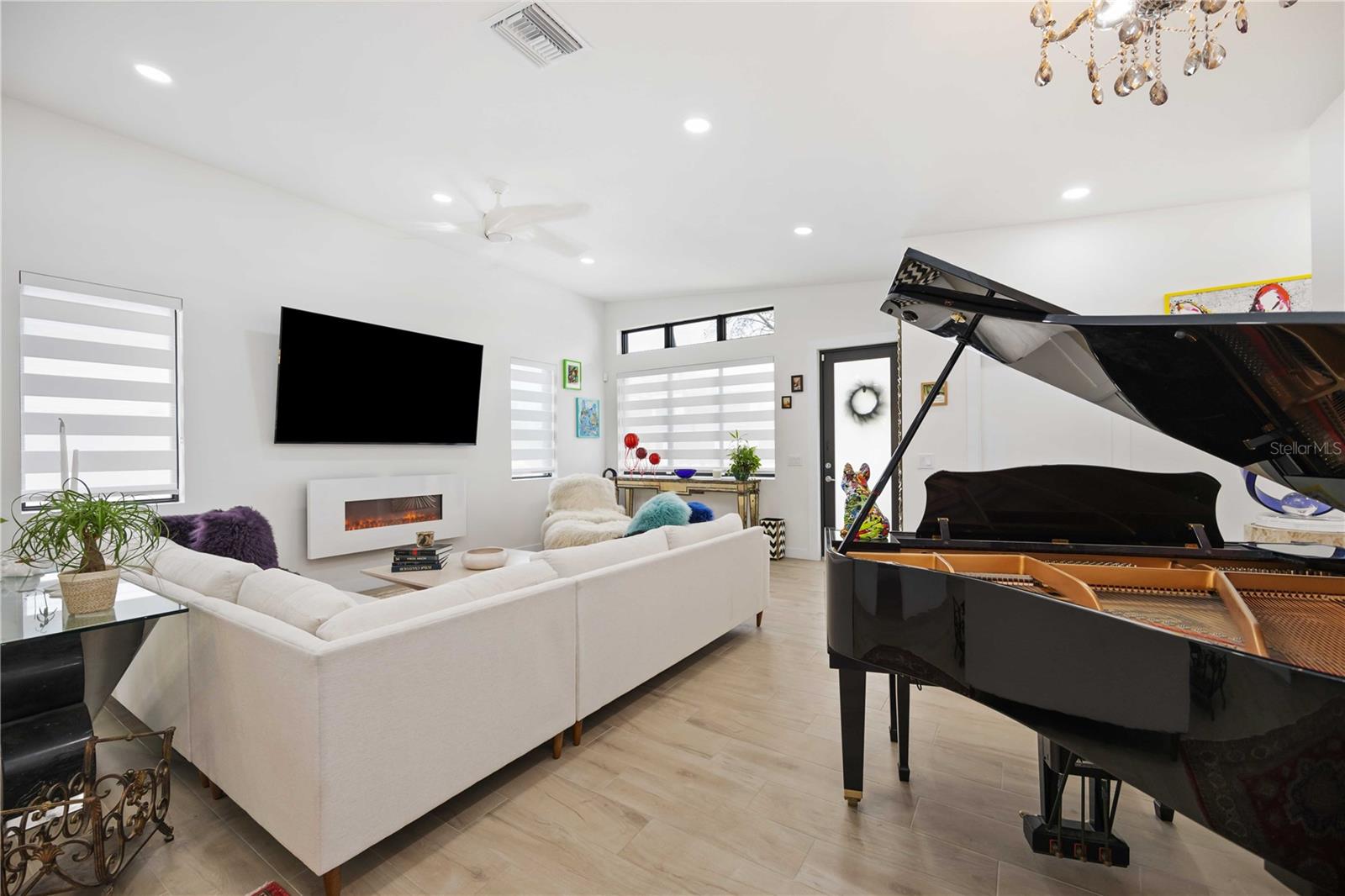 7520 N COOLIDGE AVE, TAMPA, FL, 33614