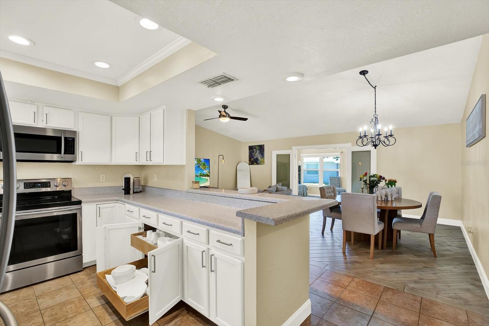 10562 41ST CT N, CLEARWATER, FL, 33762