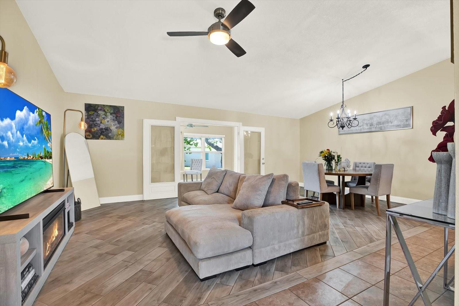 10562 41ST CT N, CLEARWATER, FL, 33762