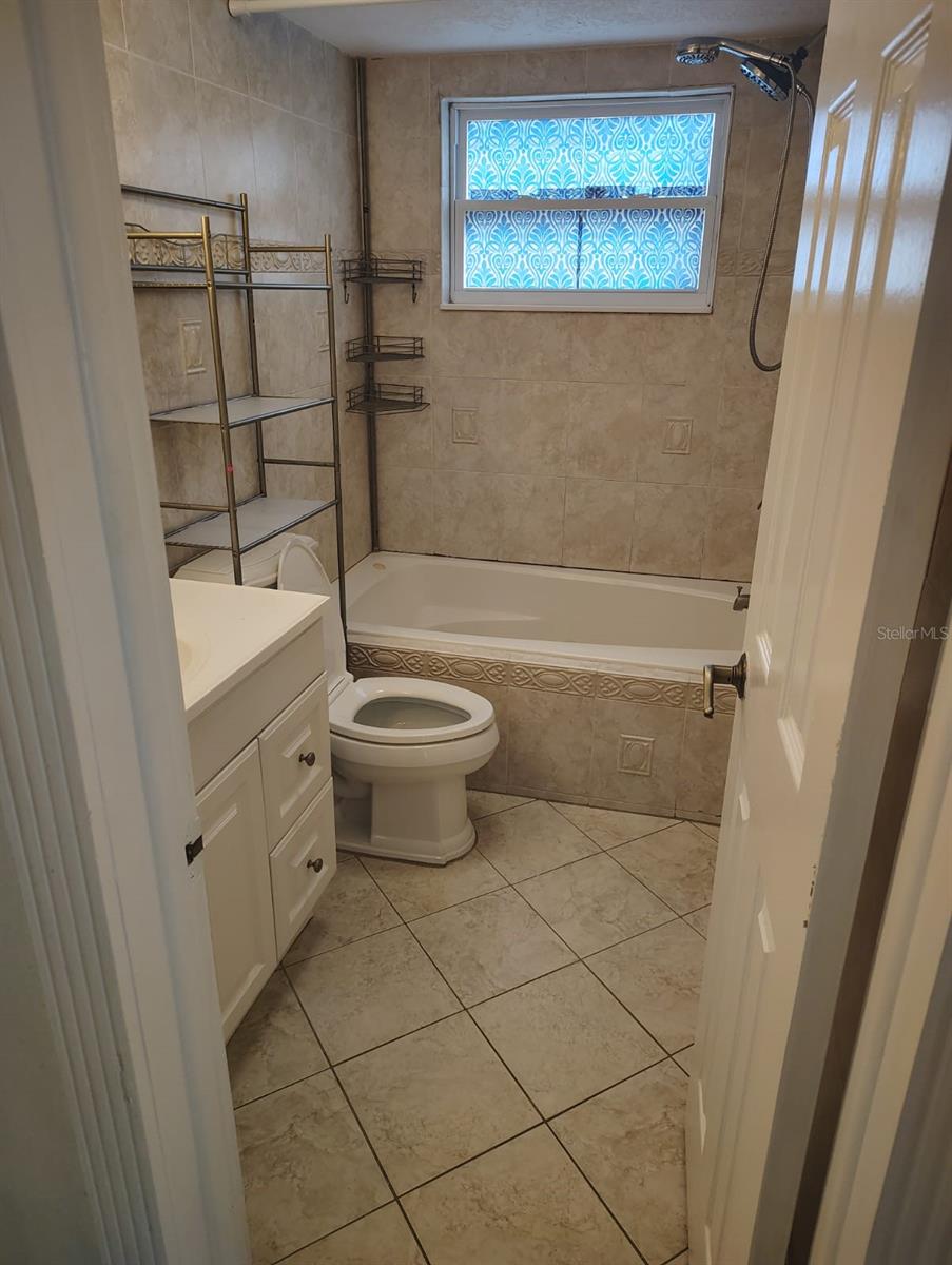 7023 FOUNTAIN AVE, TAMPA, FL, 33634