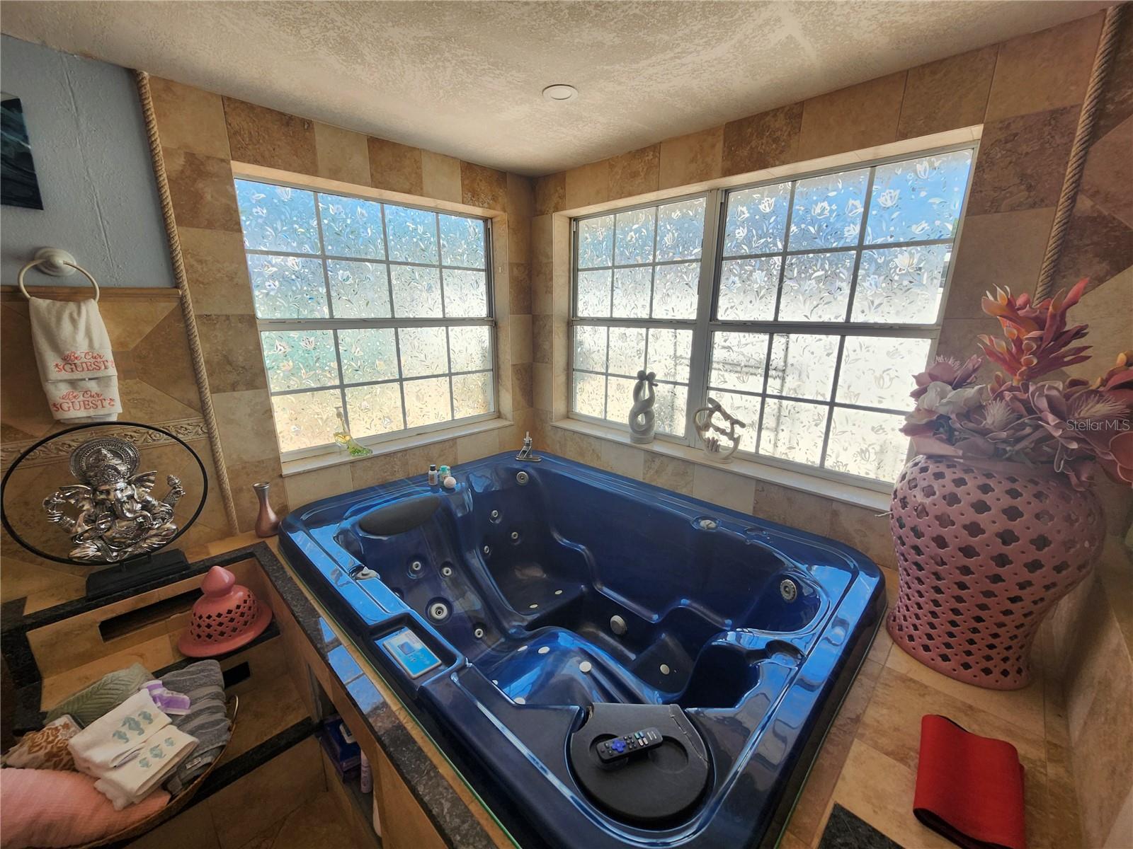 7023 FOUNTAIN AVE, TAMPA, FL, 33634