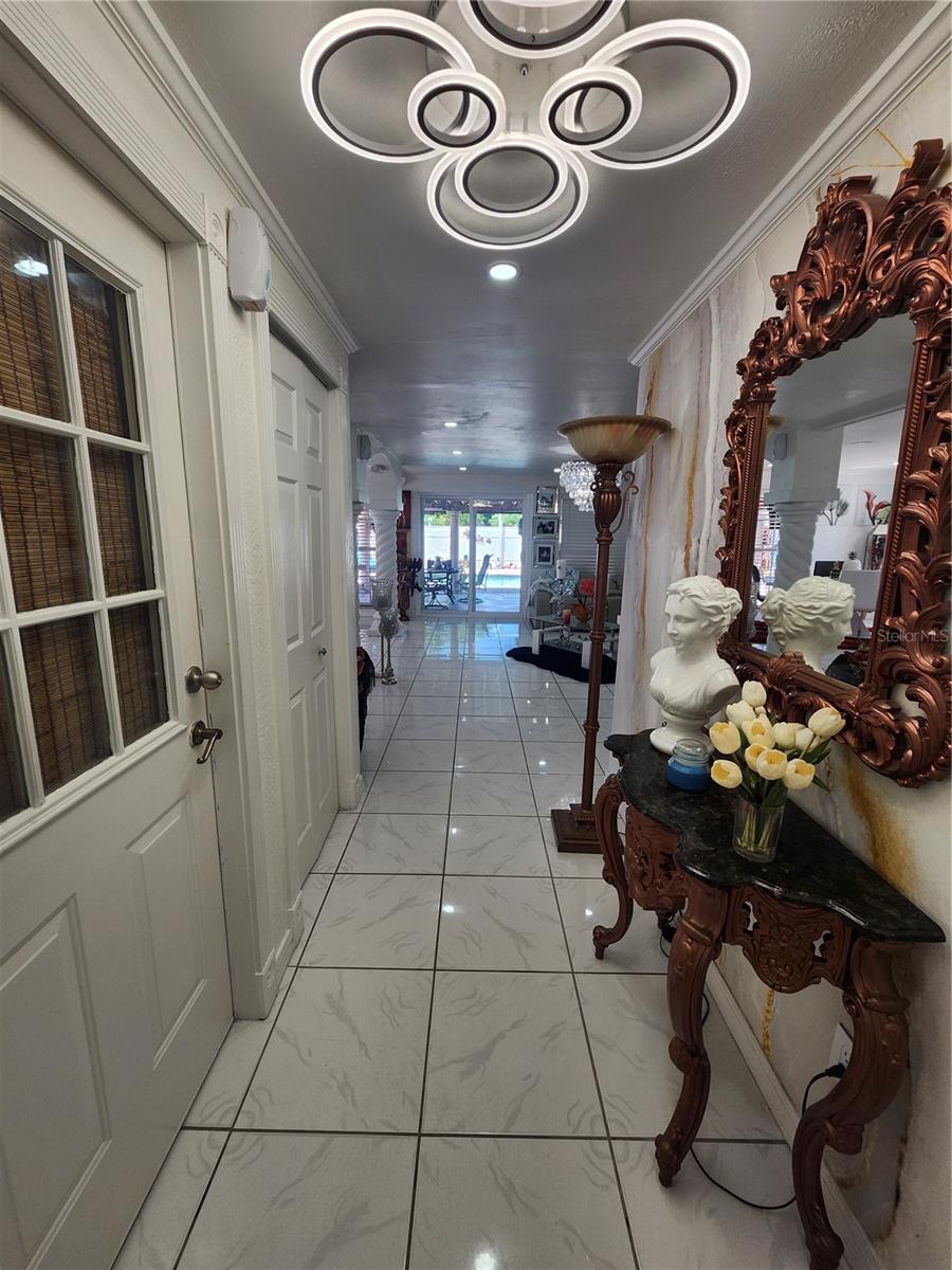 7023 FOUNTAIN AVE, TAMPA, FL, 33634