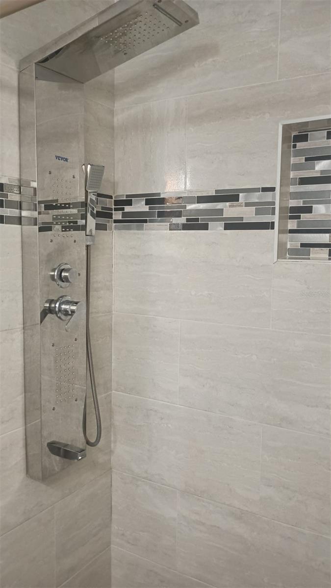 7023 FOUNTAIN AVE, TAMPA, FL, 33634