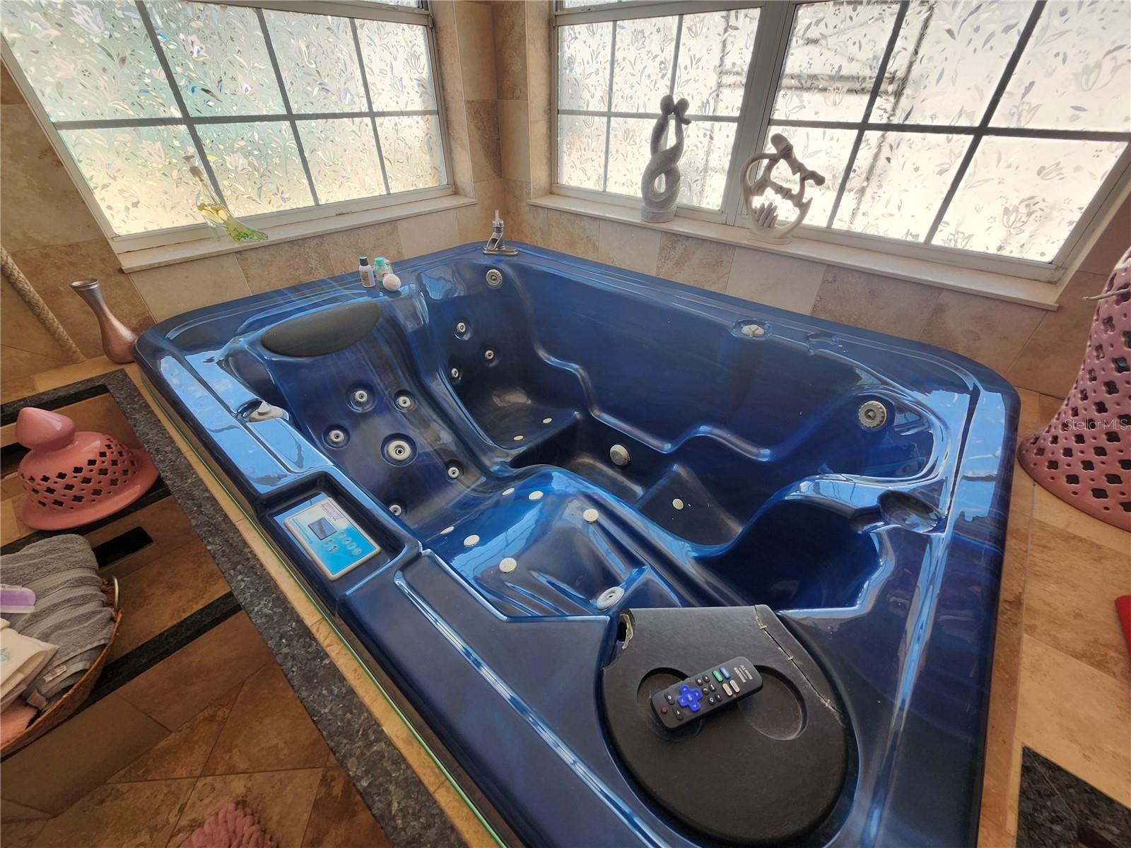 7023 FOUNTAIN AVE, TAMPA, FL, 33634