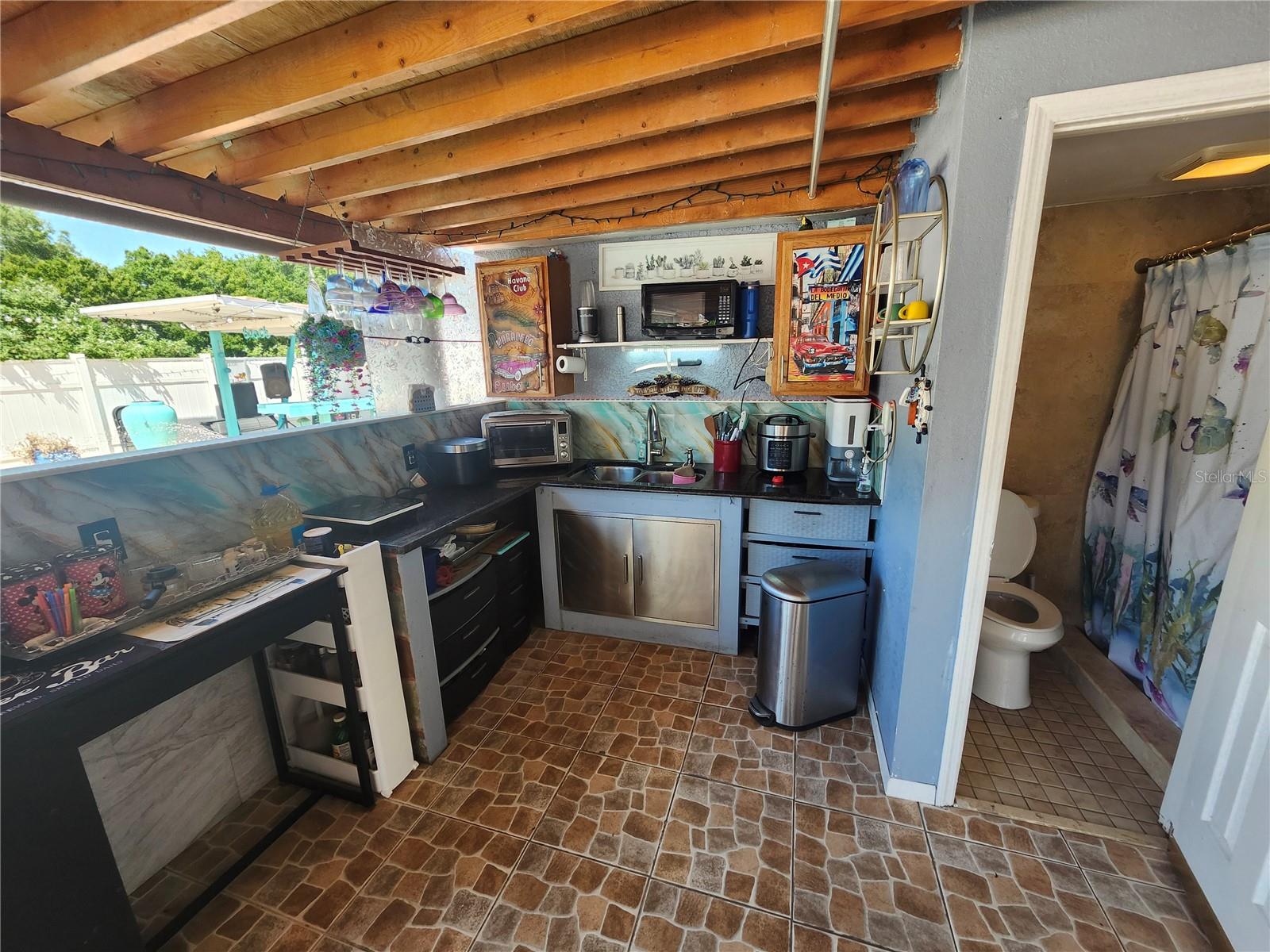 7023 FOUNTAIN AVE, TAMPA, FL, 33634