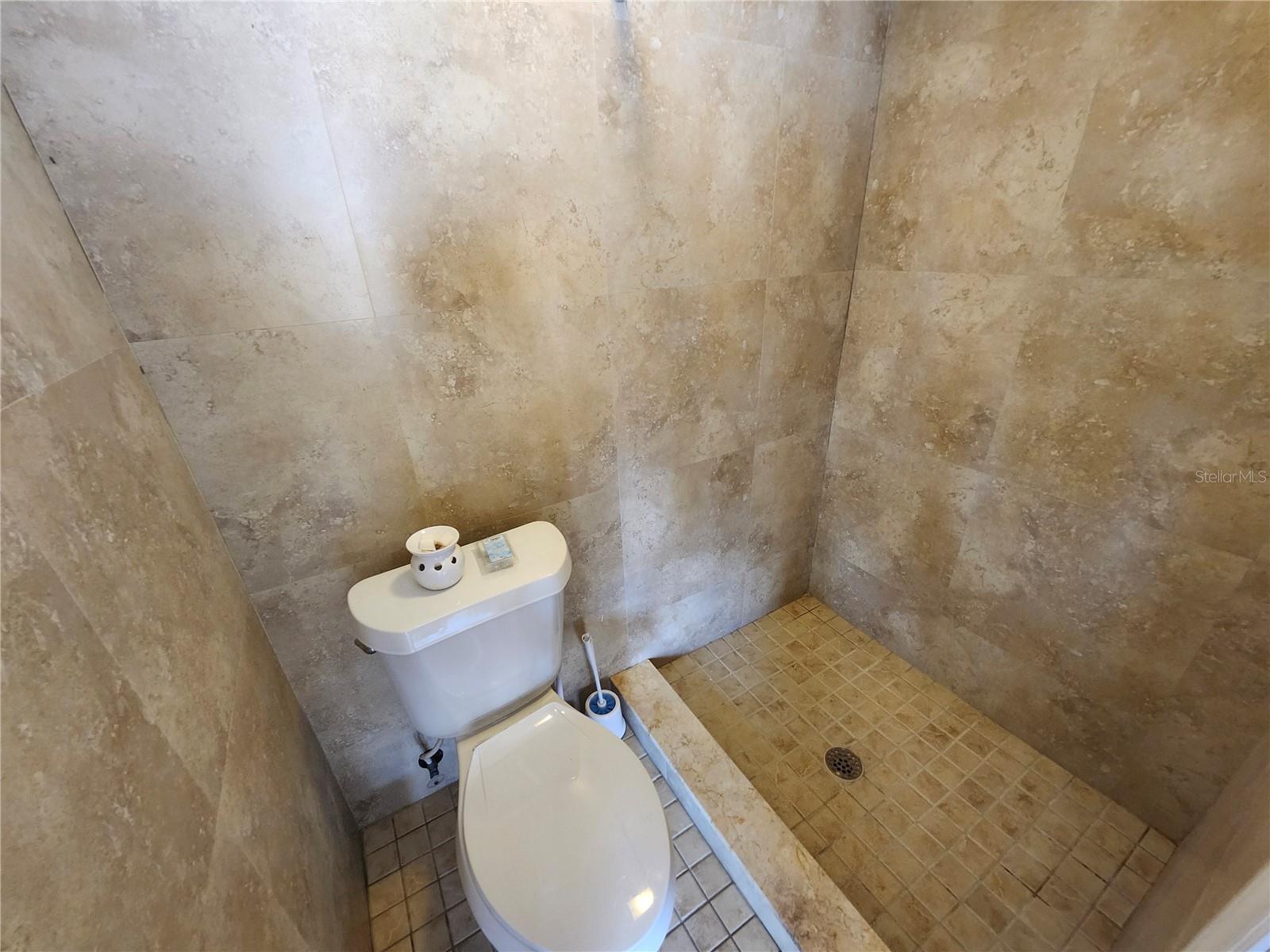 7023 FOUNTAIN AVE, TAMPA, FL, 33634