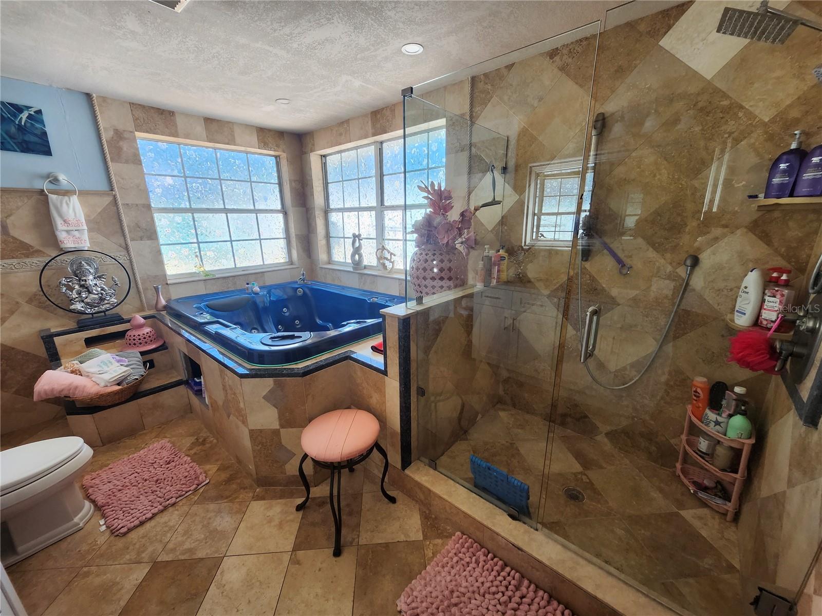 7023 FOUNTAIN AVE, TAMPA, FL, 33634