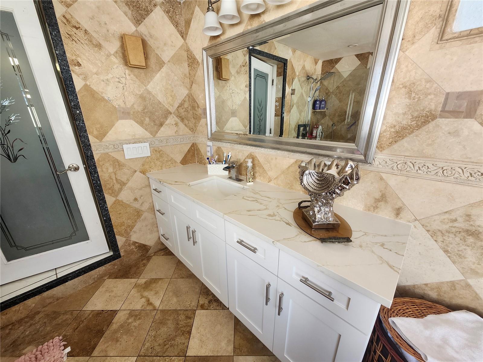 7023 FOUNTAIN AVE, TAMPA, FL, 33634