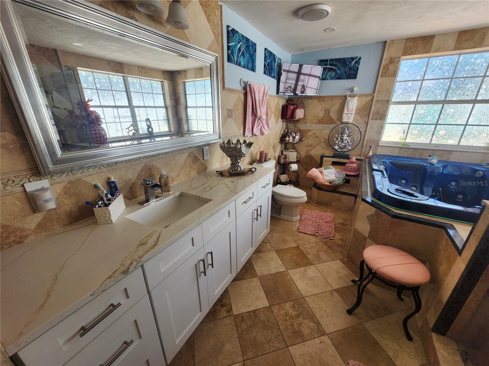 7023 FOUNTAIN AVE, TAMPA, FL, 33634