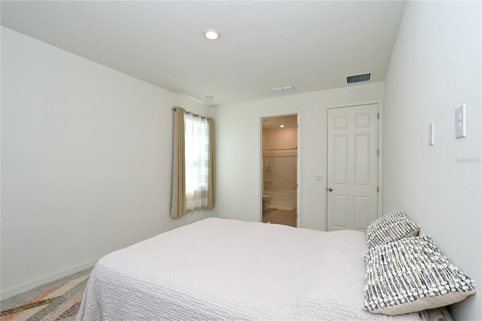 3551 74TH AVENUE CIR E, SARASOTA, FL, 34243