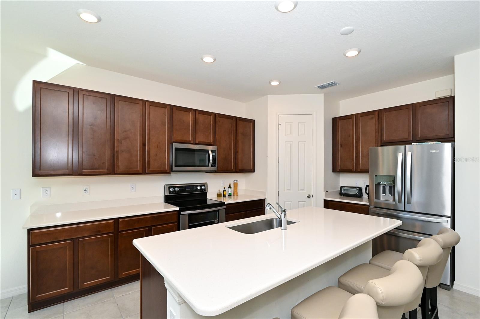 3551 74TH AVENUE CIR E, SARASOTA, FL, 34243
