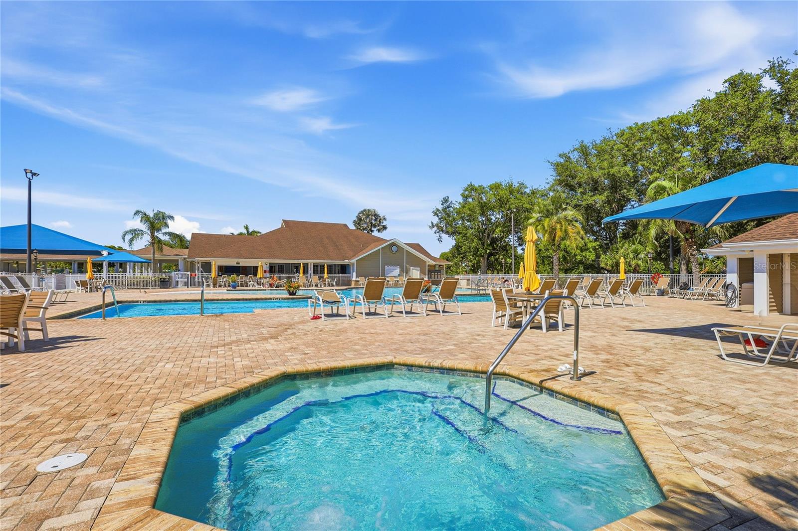 3242 VILLAGE LN, PORT CHARLOTTE, FL, 33953