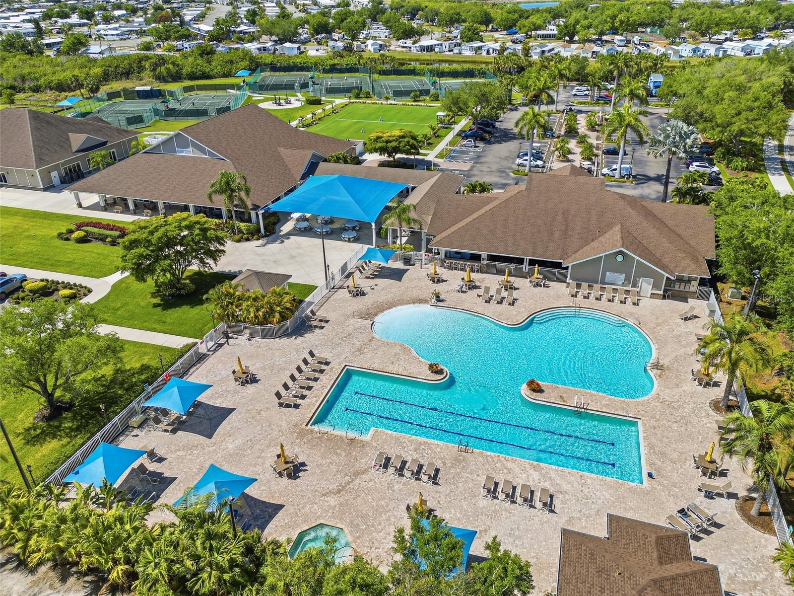 3242 VILLAGE LN, PORT CHARLOTTE, FL, 33953