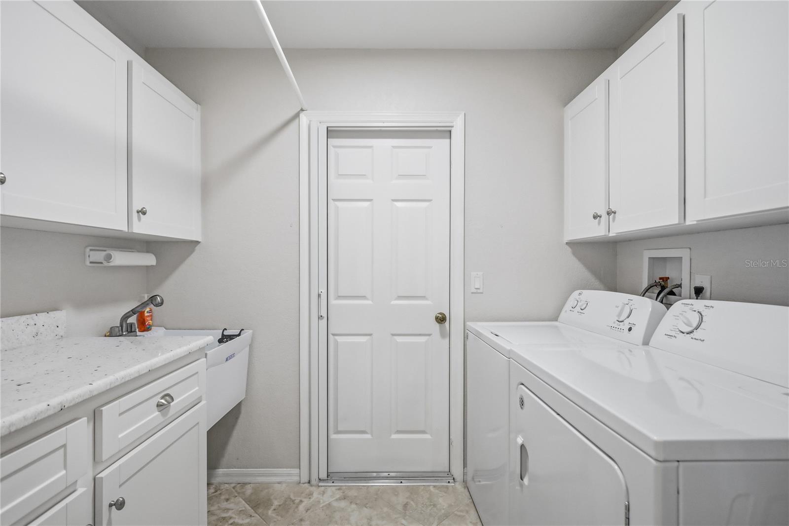 3242 VILLAGE LN, PORT CHARLOTTE, FL, 33953