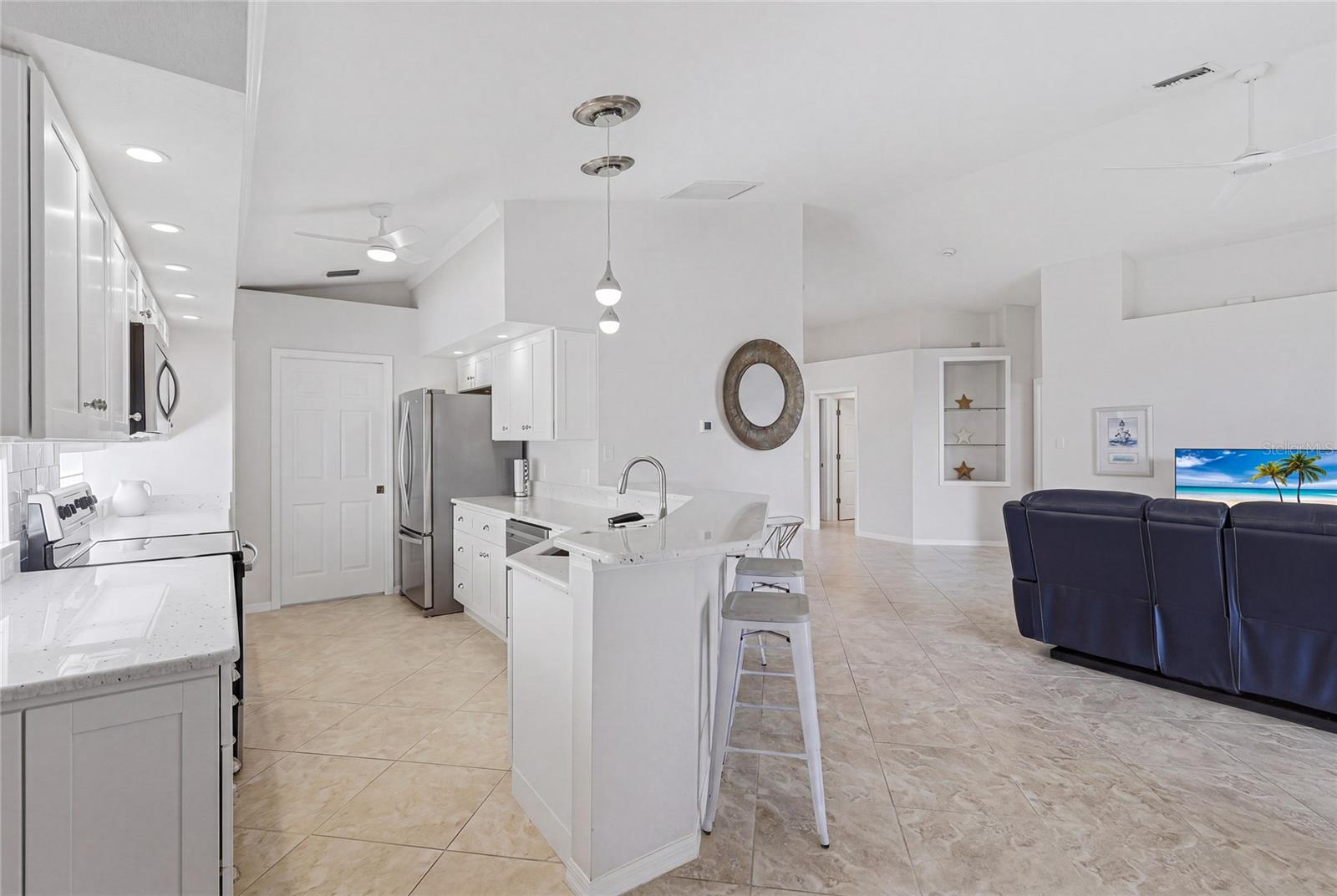 3242 VILLAGE LN, PORT CHARLOTTE, FL, 33953