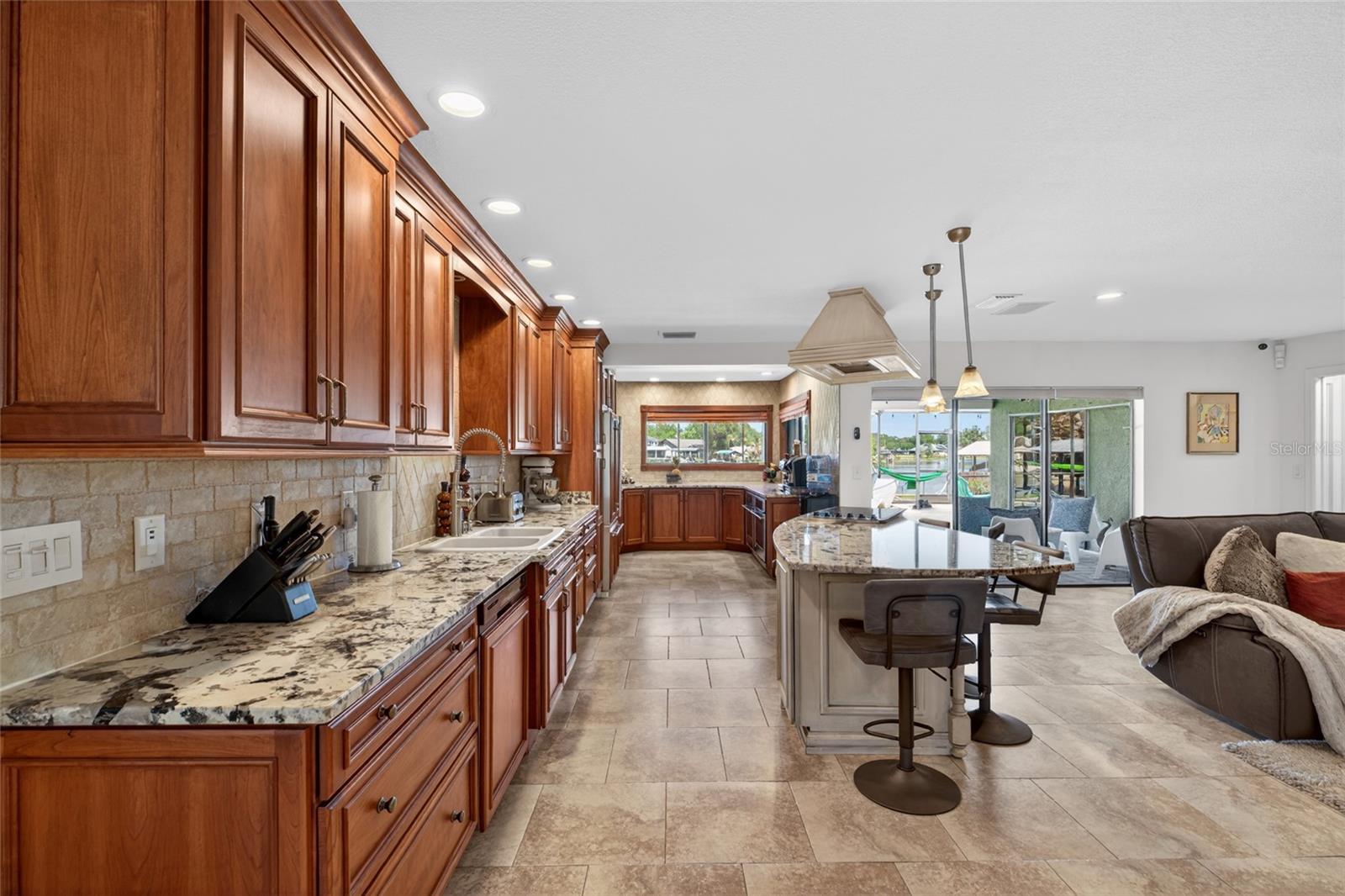 3026 LAKE PADGETT DR, LAND O LAKES, FL, 34639