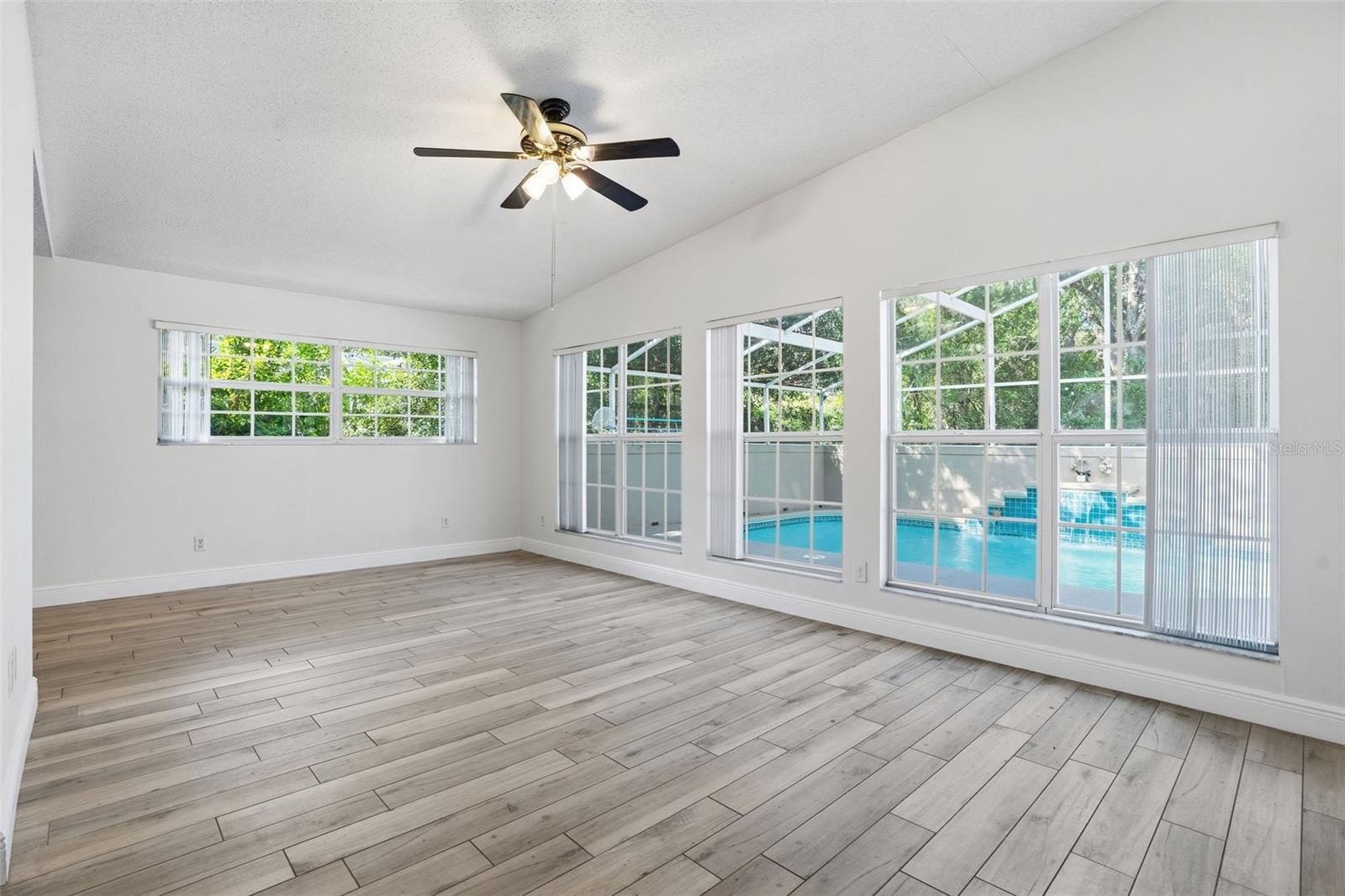 12301 MEMORIAL HWY, TAMPA, FL, 33635