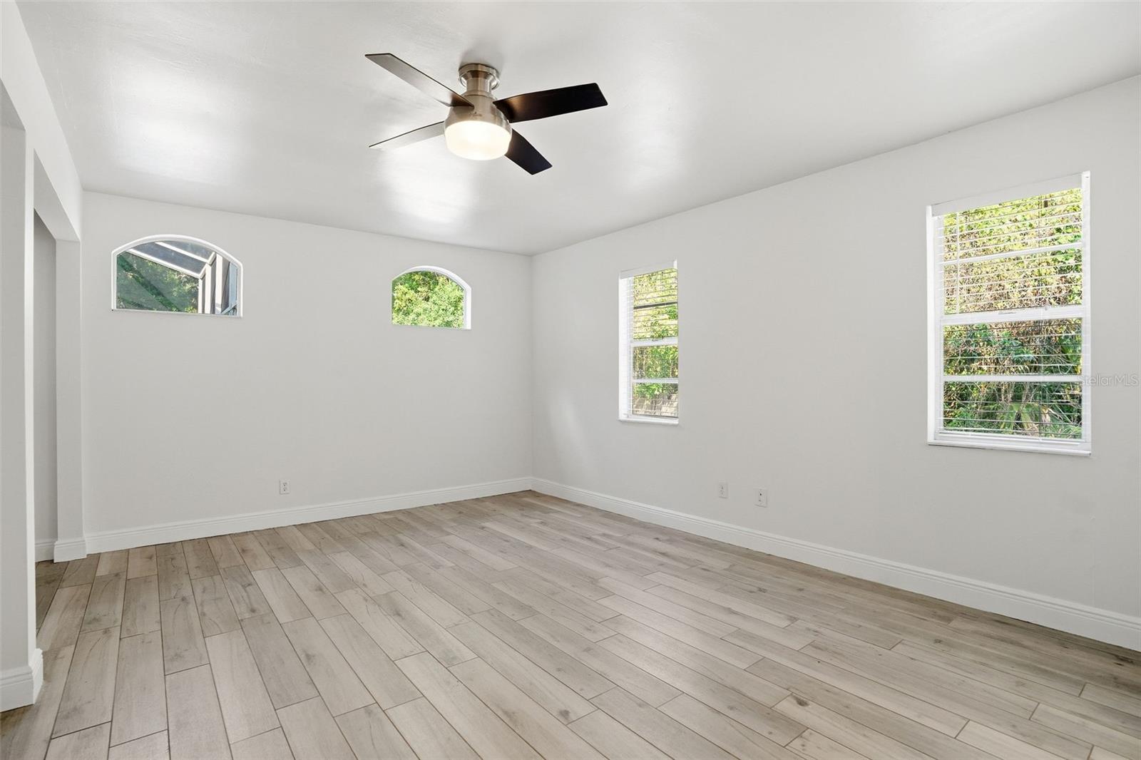 12301 MEMORIAL HWY, TAMPA, FL, 33635