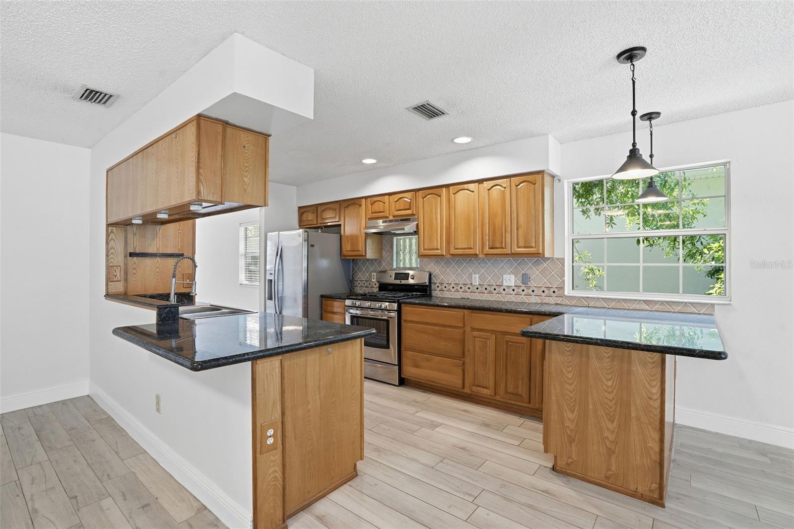 12301 MEMORIAL HWY, TAMPA, FL, 33635