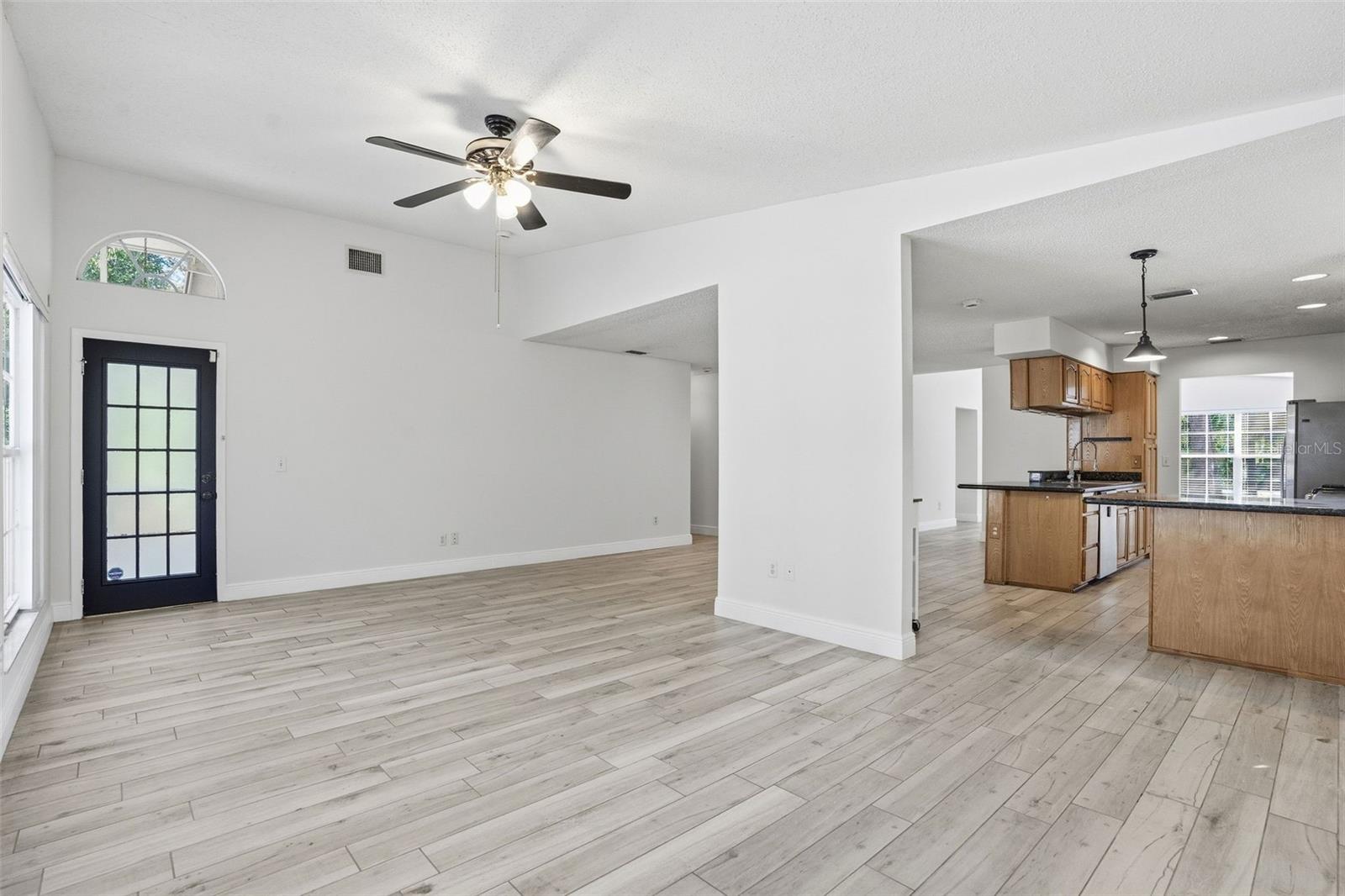 12301 MEMORIAL HWY, TAMPA, FL, 33635