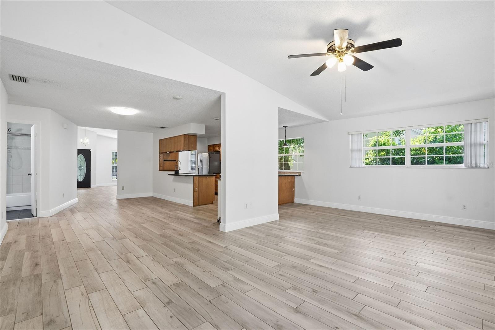 12301 MEMORIAL HWY, TAMPA, FL, 33635