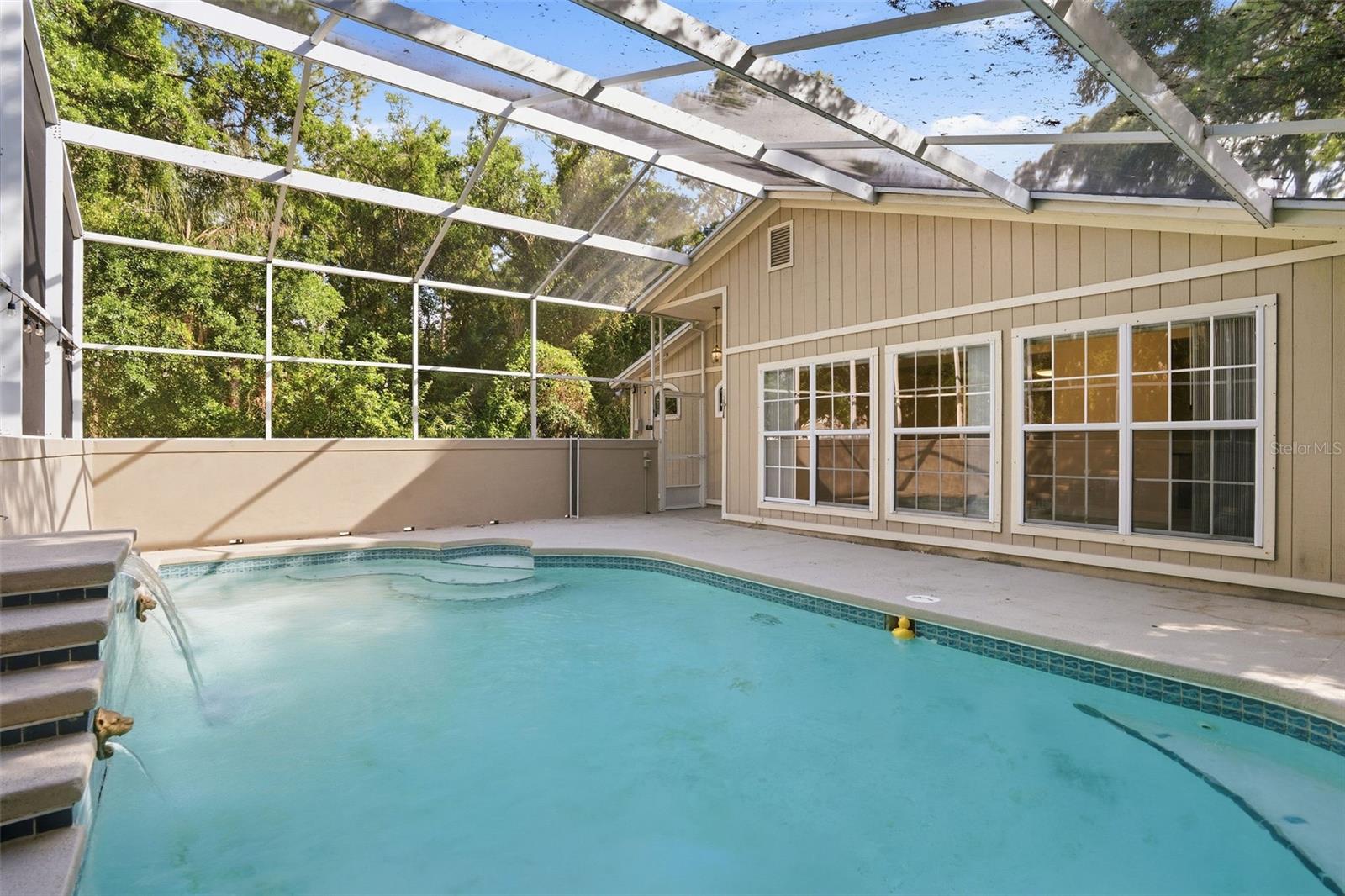 12301 MEMORIAL HWY, TAMPA, FL, 33635