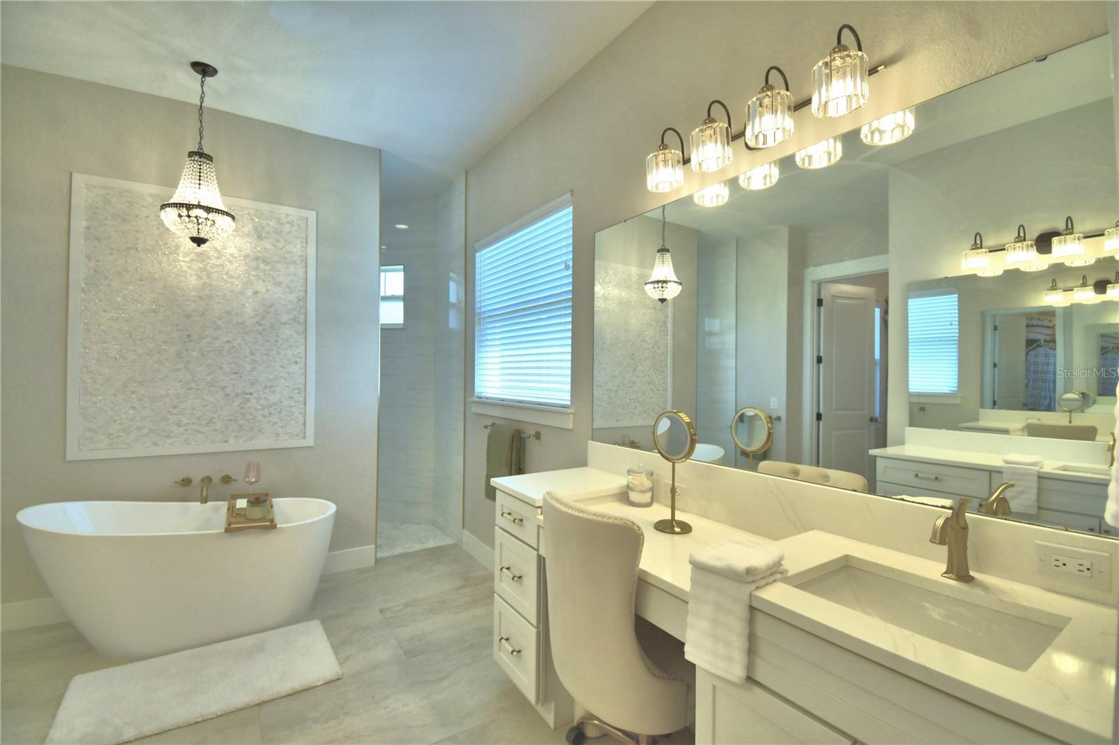 203 SPRING AZURE DR, LAKE ALFRED, FL, 33850