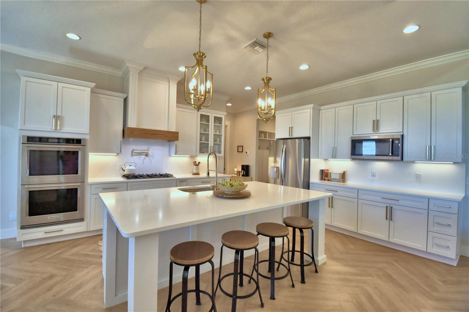 203 SPRING AZURE DR, LAKE ALFRED, FL, 33850