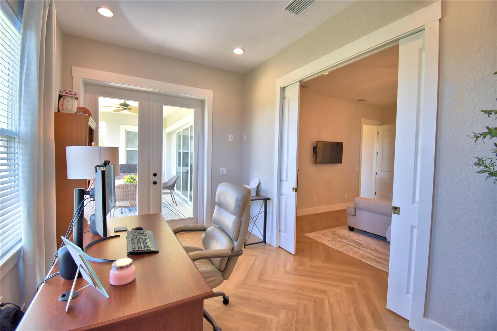 203 SPRING AZURE DR, LAKE ALFRED, FL, 33850