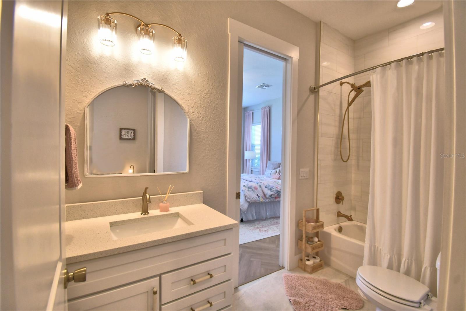 203 SPRING AZURE DR, LAKE ALFRED, FL, 33850