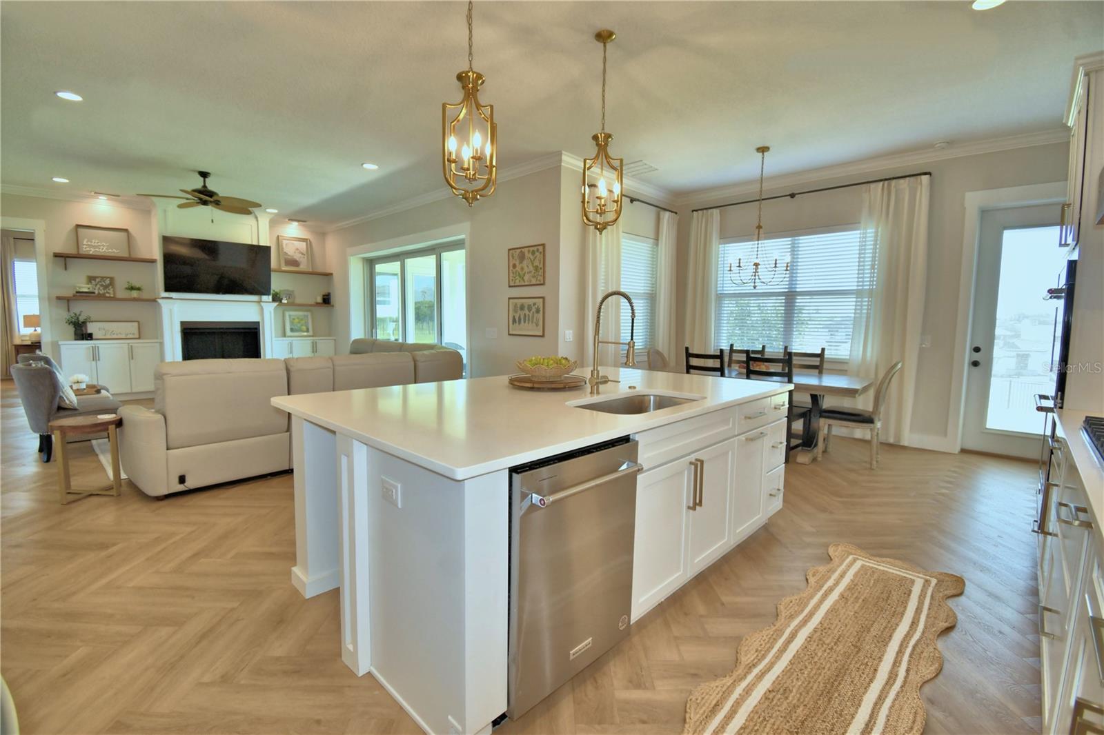 203 SPRING AZURE DR, LAKE ALFRED, FL, 33850