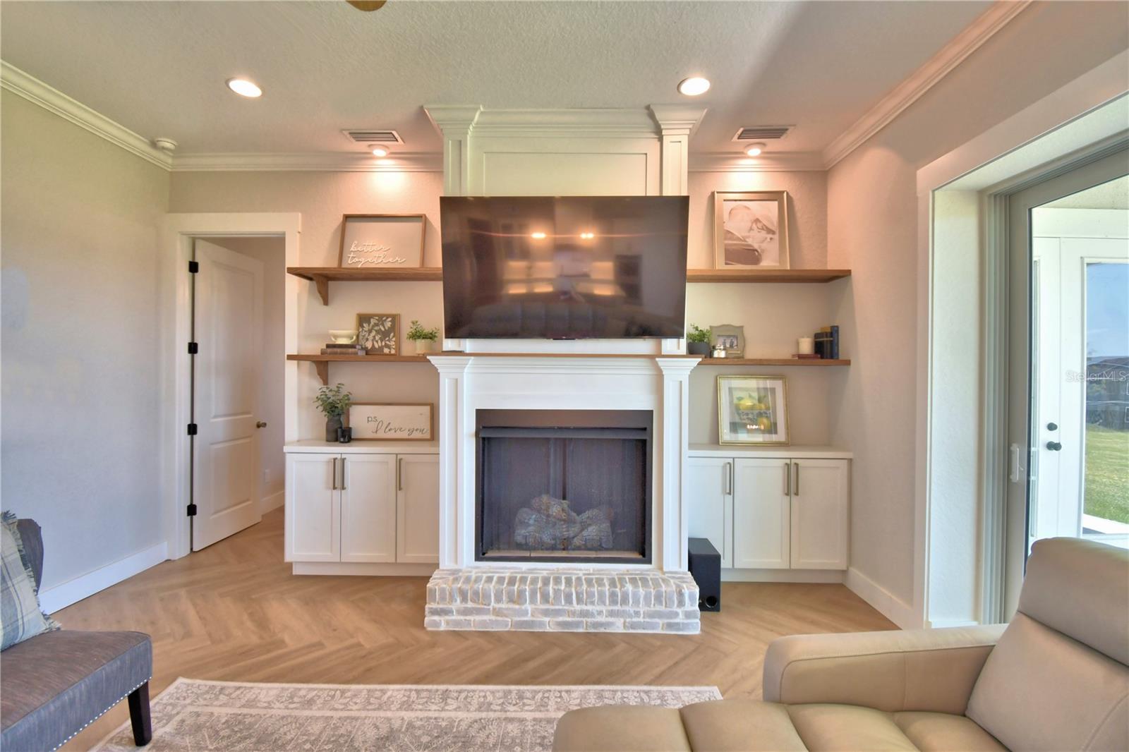 203 SPRING AZURE DR, LAKE ALFRED, FL, 33850